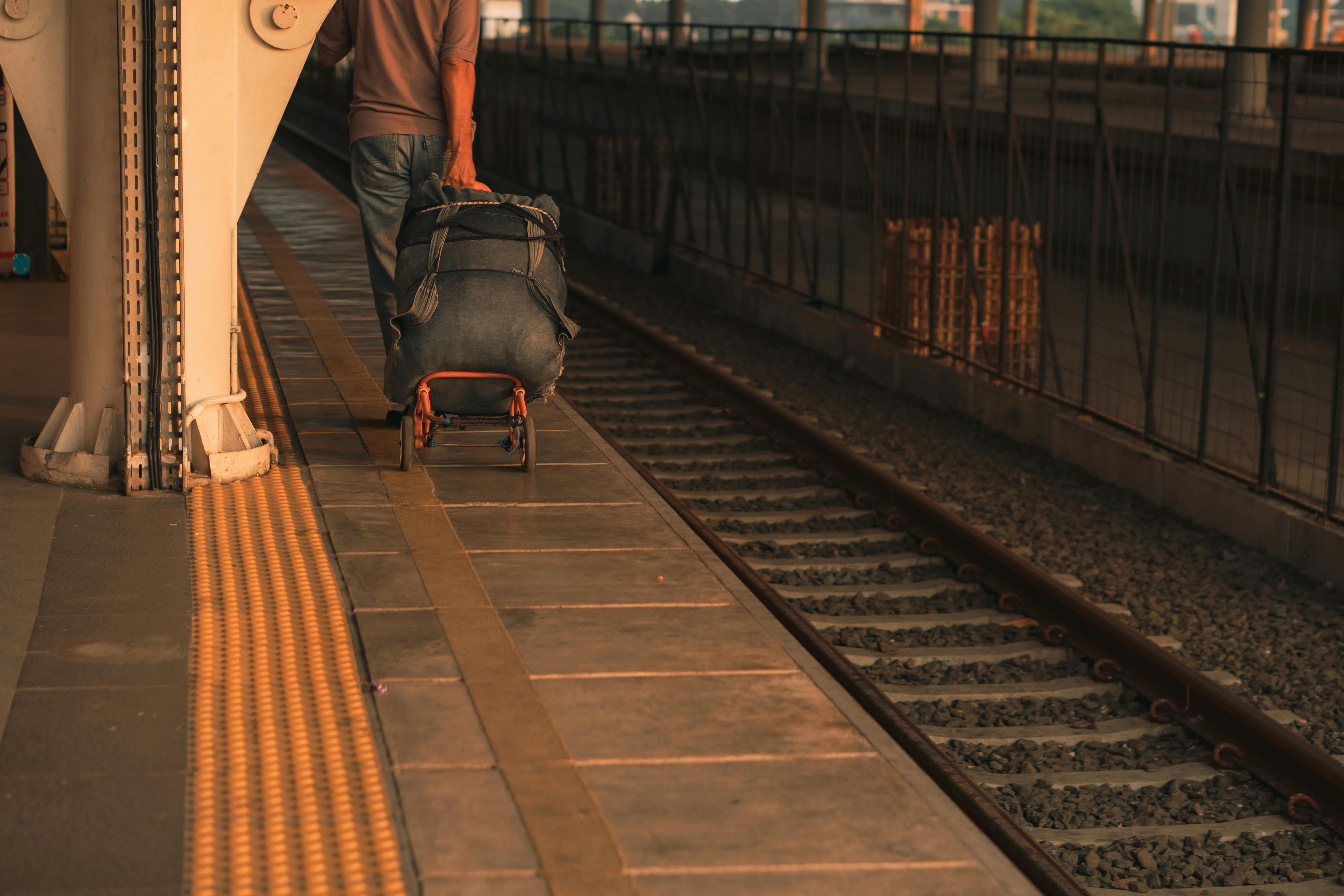 The case for transit: How transportation shapes economic mobility in Miami — Photo by Defrino Maasy on Pexels