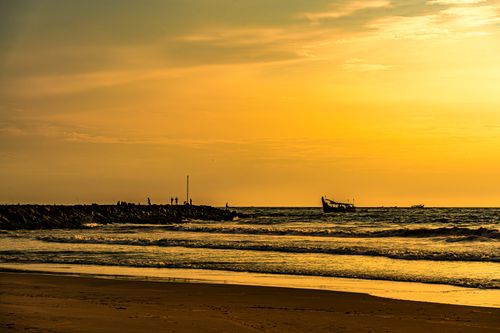 Free Fishermen and boats Stock Photo