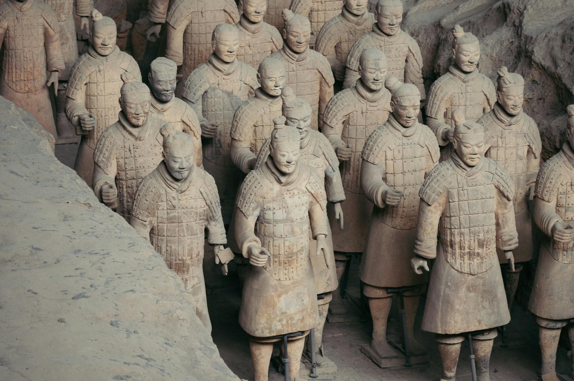 https://www.pexels.com/photo/terracotta-army-soldiers-in-xi-an-china-28844766/