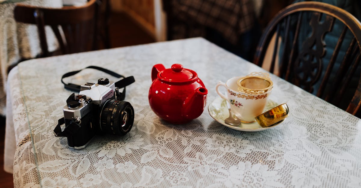 Experiencing Traditional British Tea Rooms