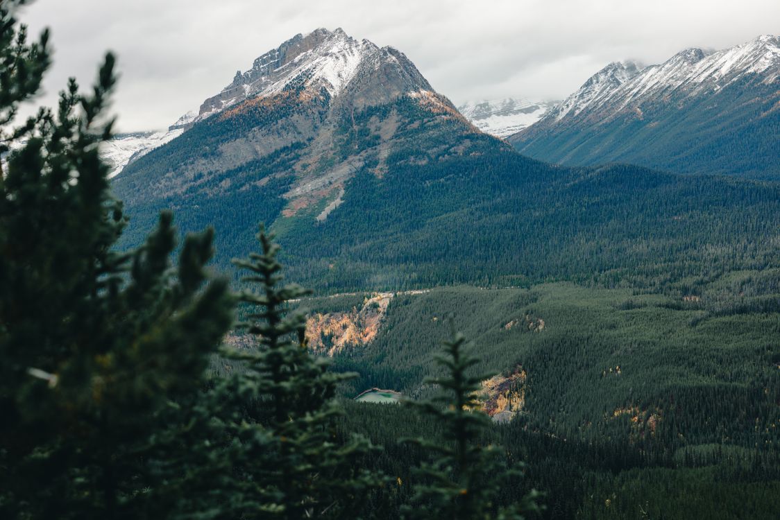 Stunning View of Canadian Mountain Landscape · Free Stock Photo