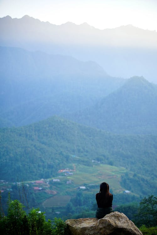 Fotos de stock gratuitas de amante de la naturaleza, belleza en la naturaleza, cima de la montaña