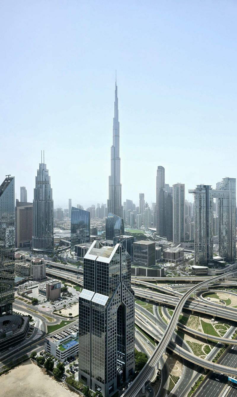 Skyline Dubai dengan Burj Khalifa
