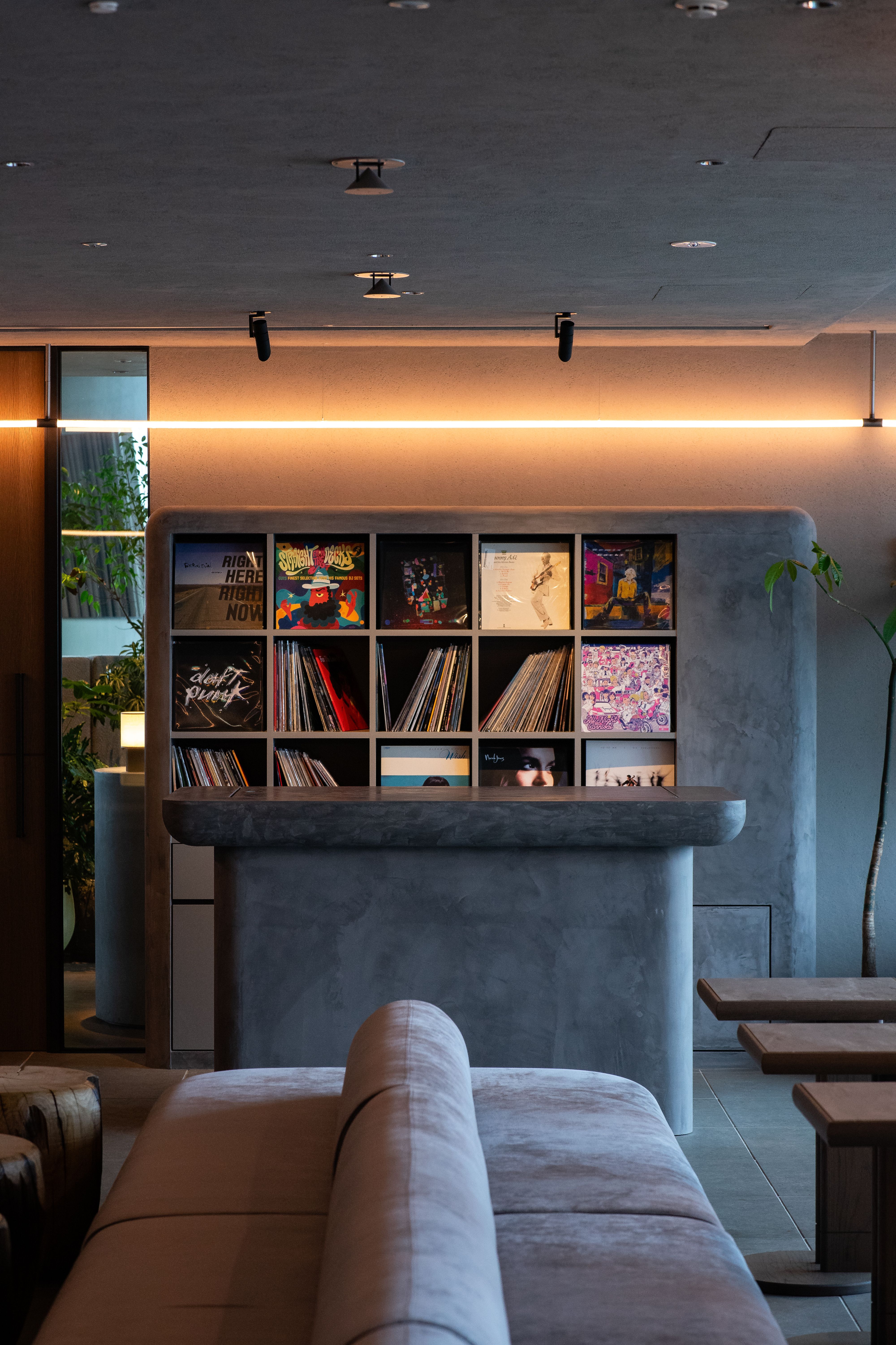 Contemporary Lounge with Ambient Lighting in Tokyo · Free Stock Photo
