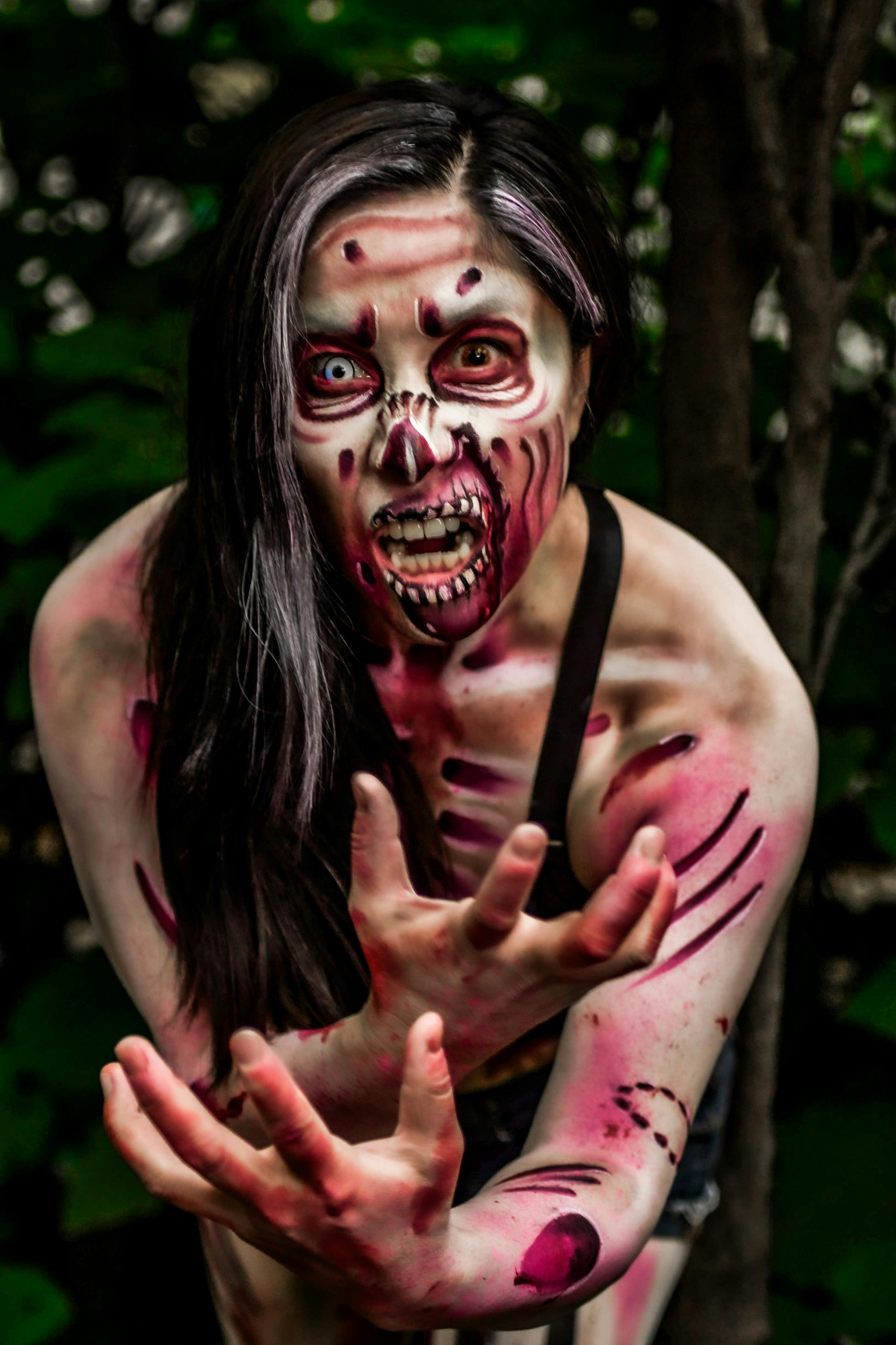 Ücretsiz Yoğun Zombi Temalı Yüz Sanatı Açık Hava Stok Fotoğraflar