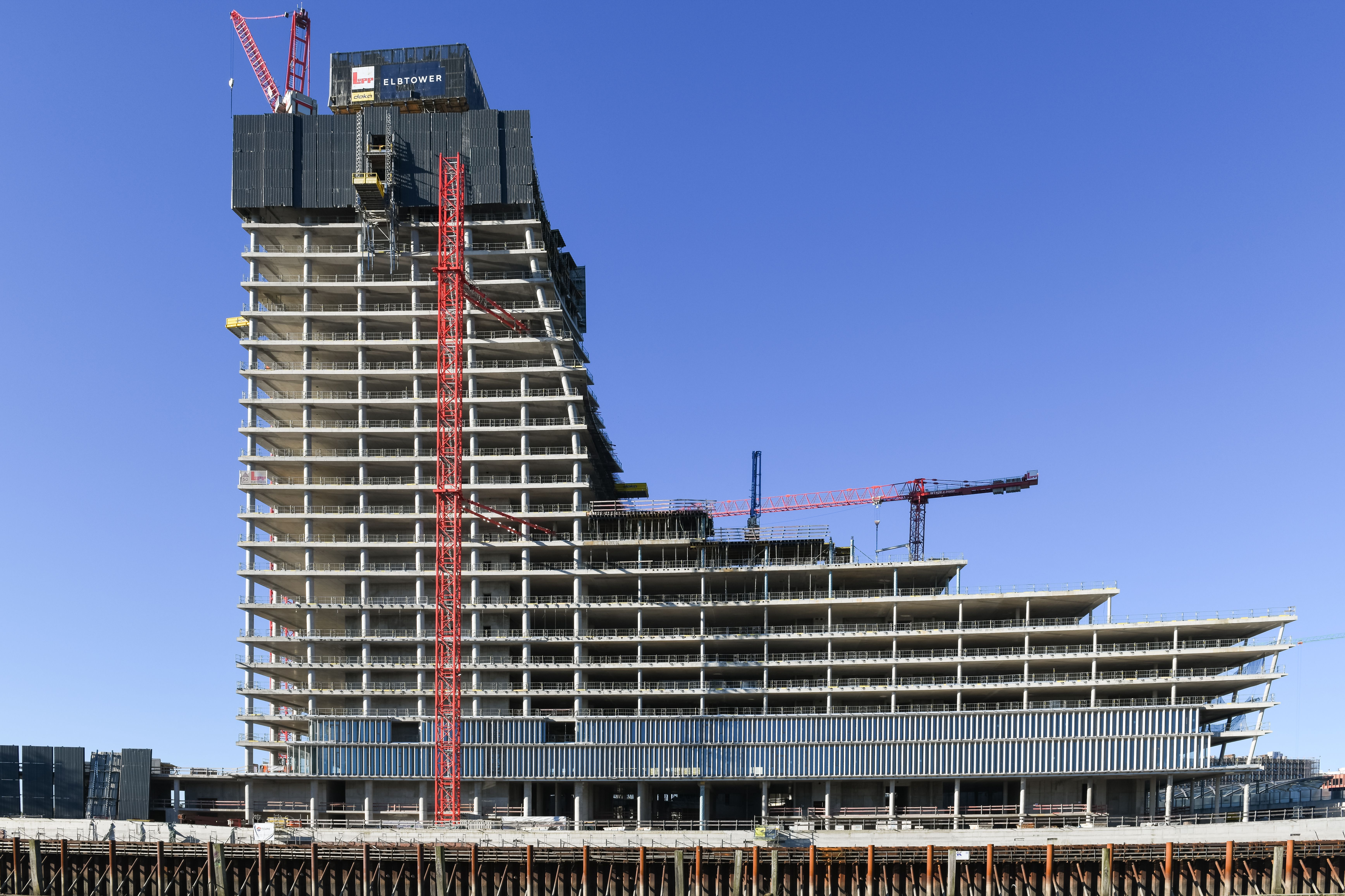 Modern High-Rise Construction in Hamburg · Free Stock Photo