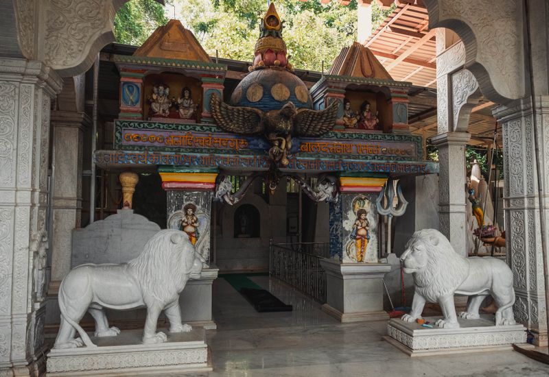 Arulmigu Manakula Vinayagar Temple