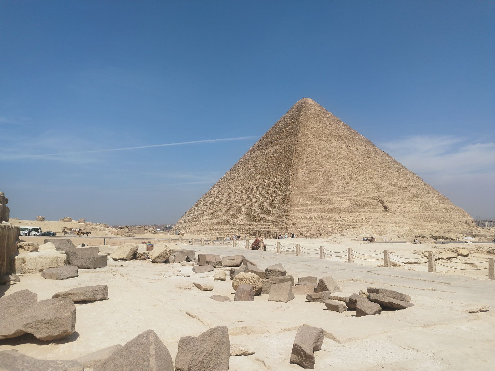 Pyramid of Khafre, Pyramids of Giza, Egypt · Free Stock Photo