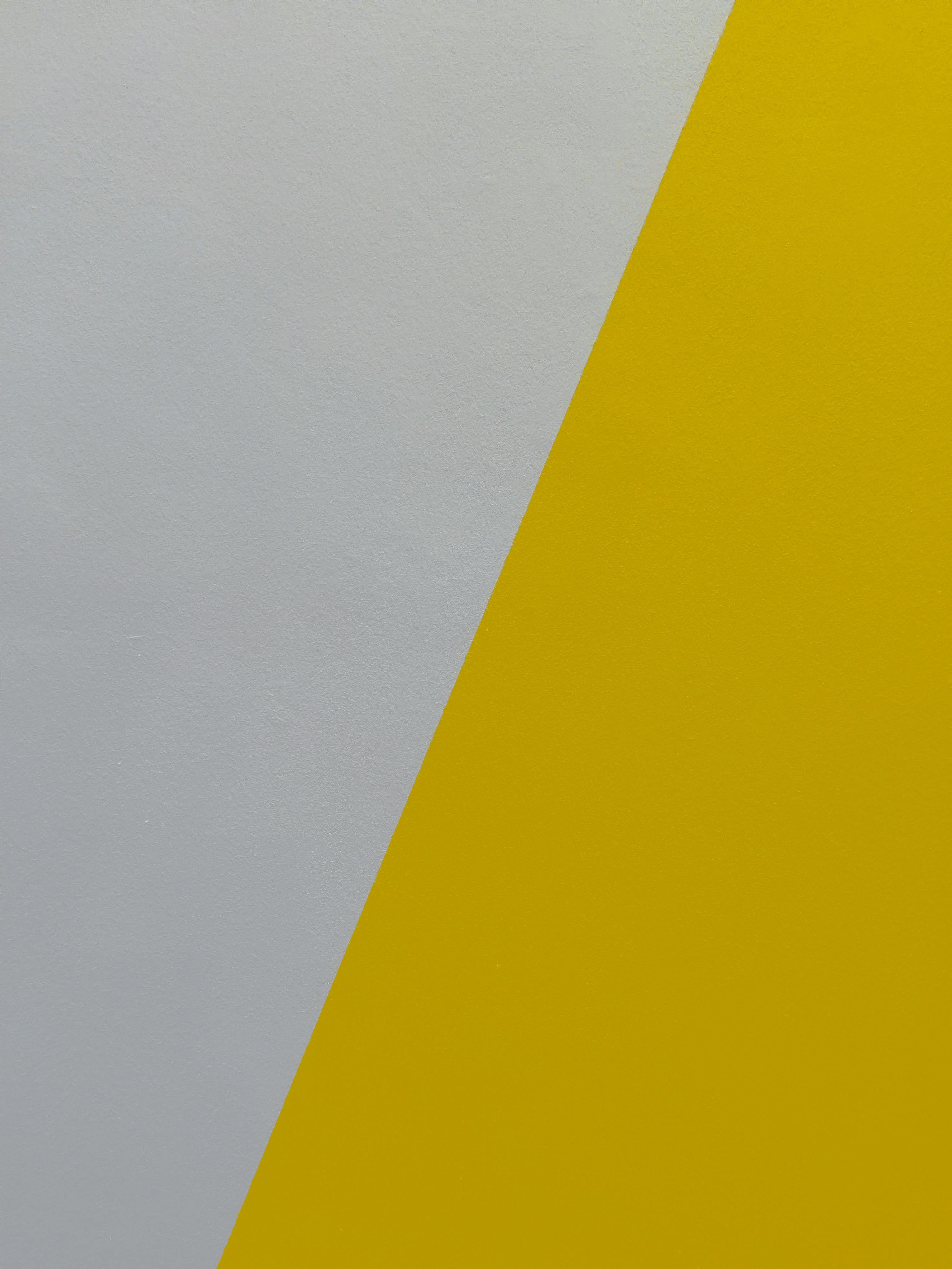 Gratuit Artă De Perete Diagonală Abstractă Galbenă și Albă Fotografie de stoc