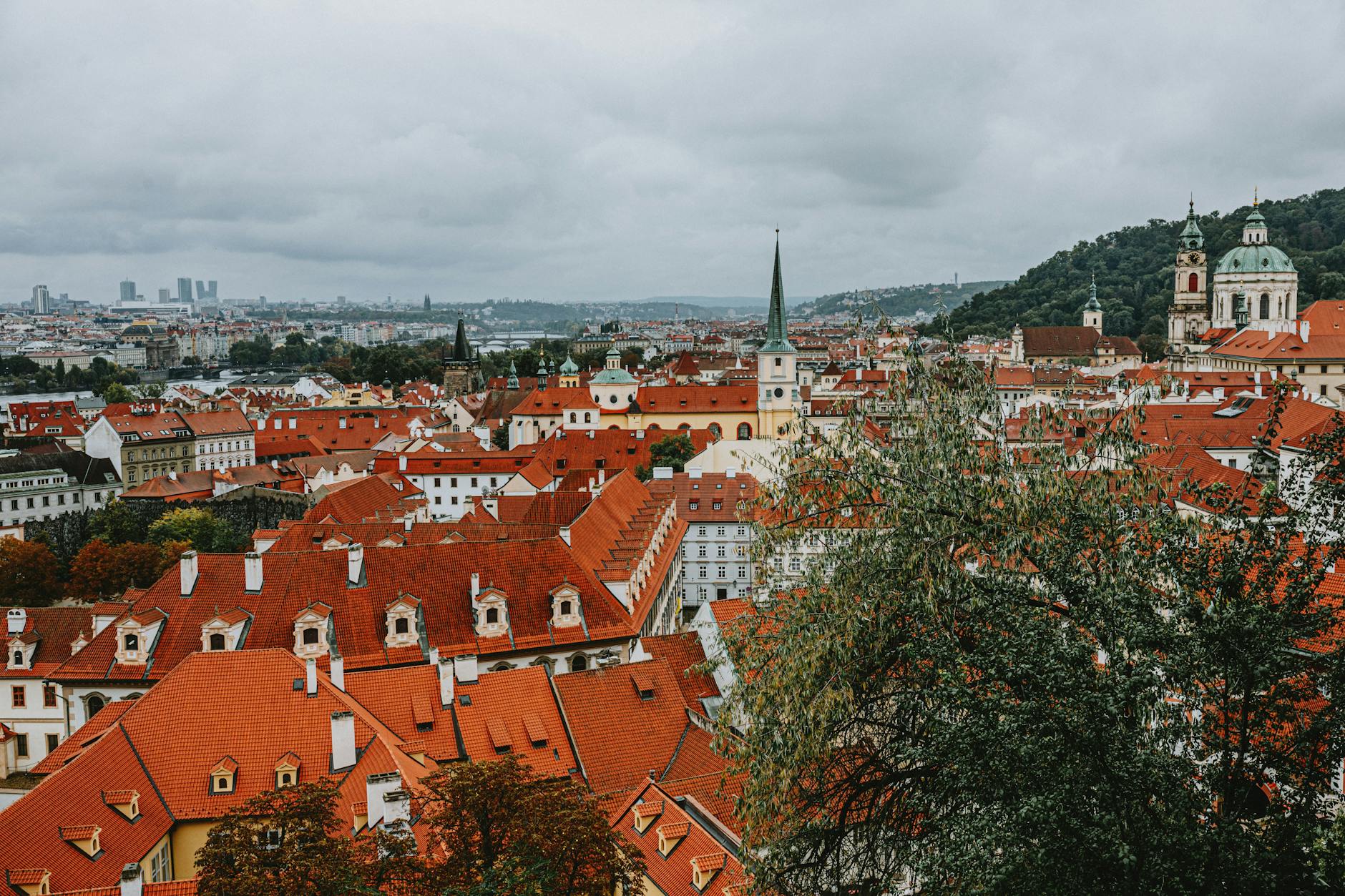 https://www.pexels.com/photo/aerial-view-of-historic-prague-rooftops-28891165/