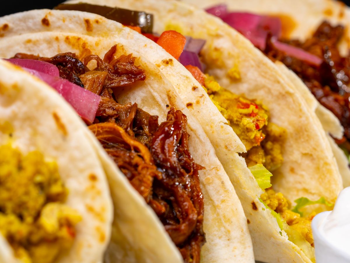 Slow Cooker Chicken Street Tacos
