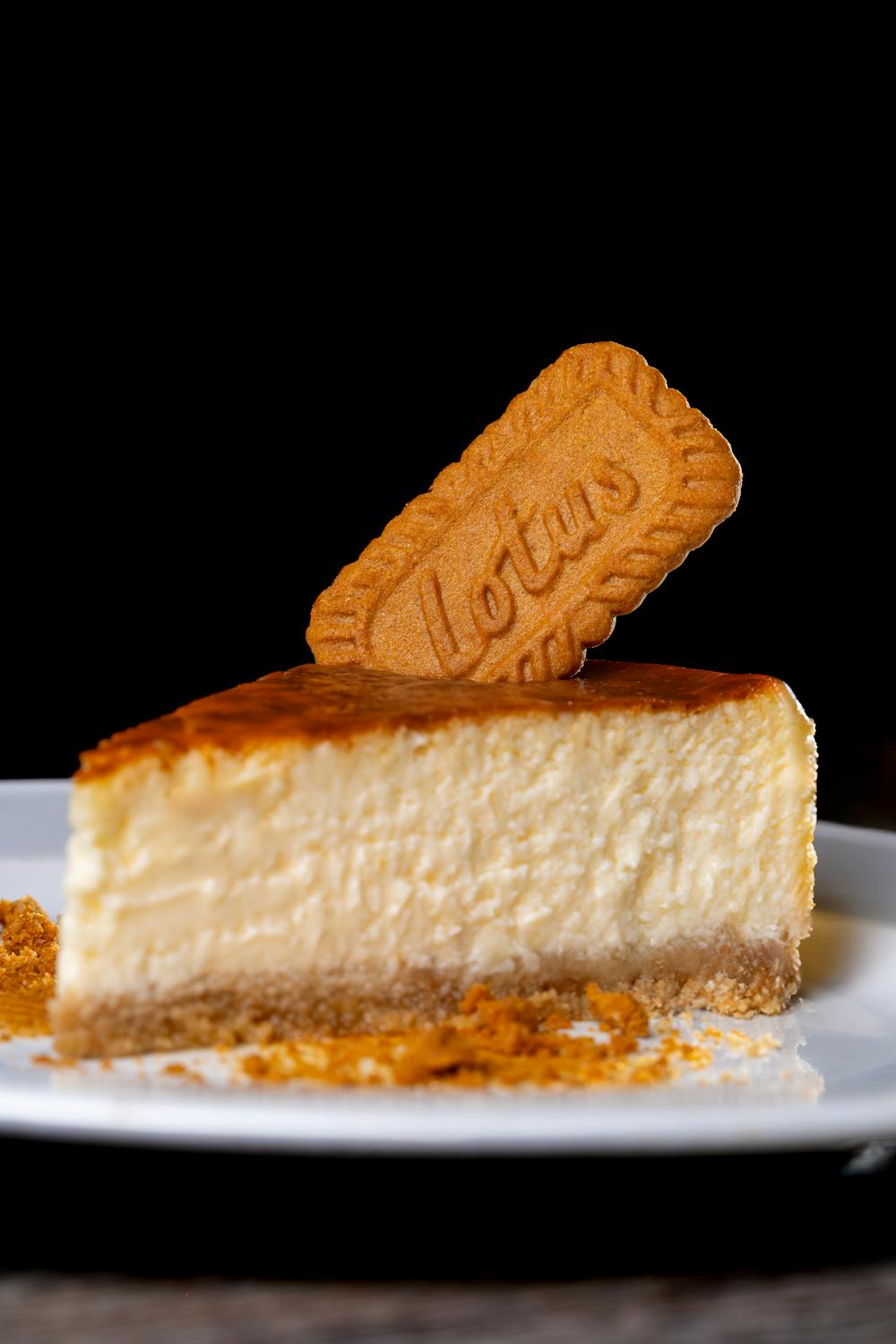 Amaretti Biscuit Crust Cheesecake