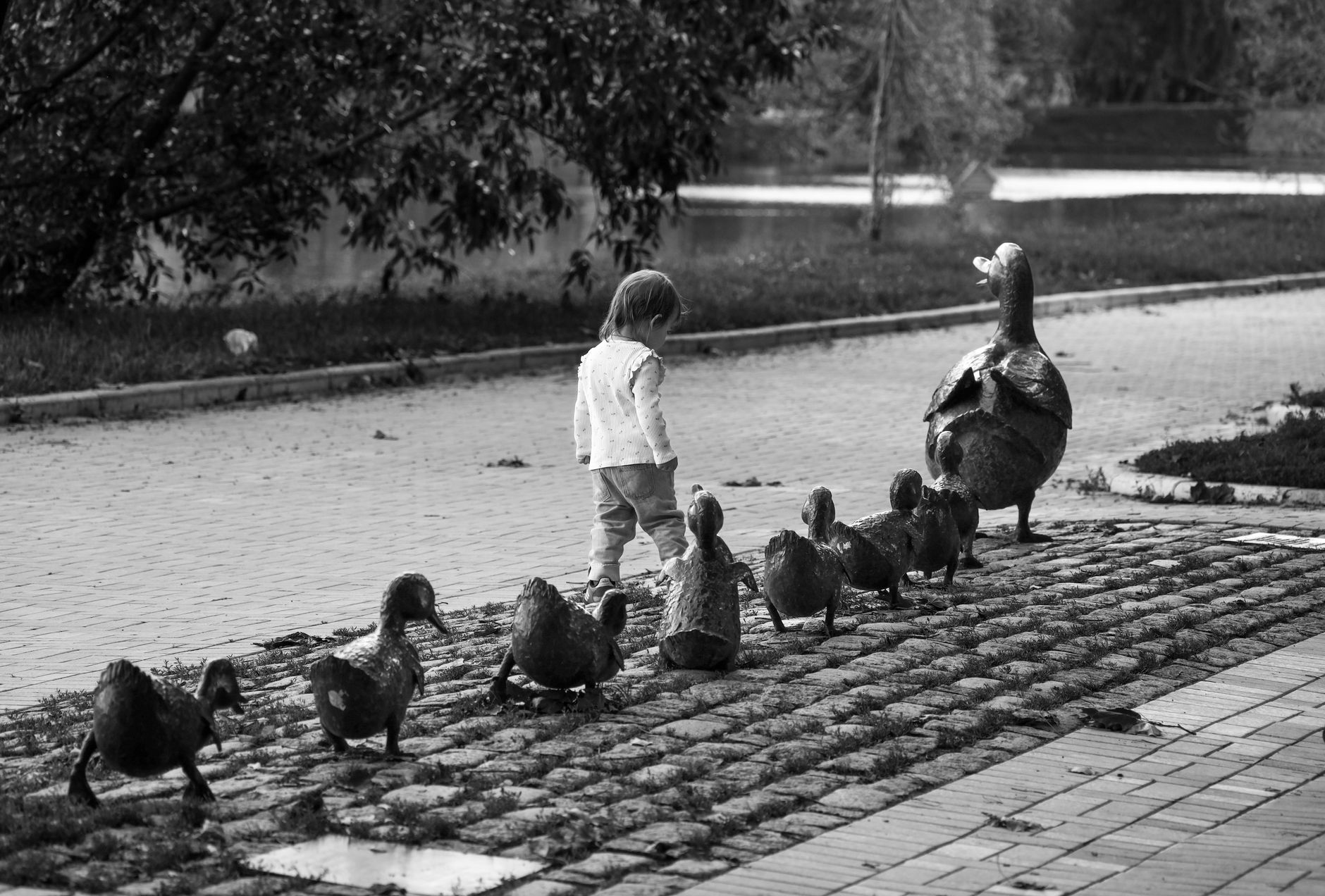 Duck-Footed? Understanding Out-Toeing and What You Can Do