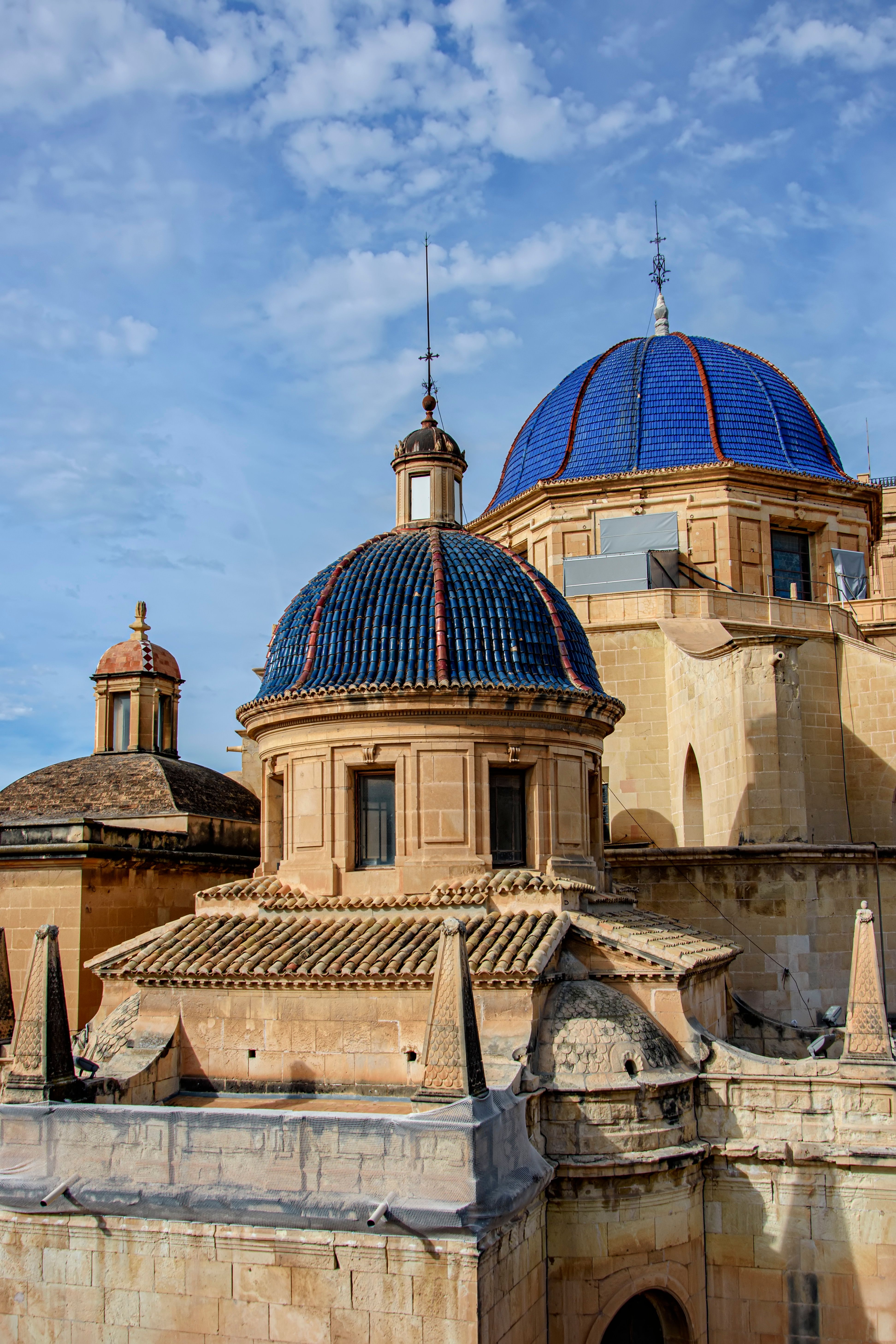 ornate-blue-domes-of-elche-cathedral-in-spain-free-stock-photo