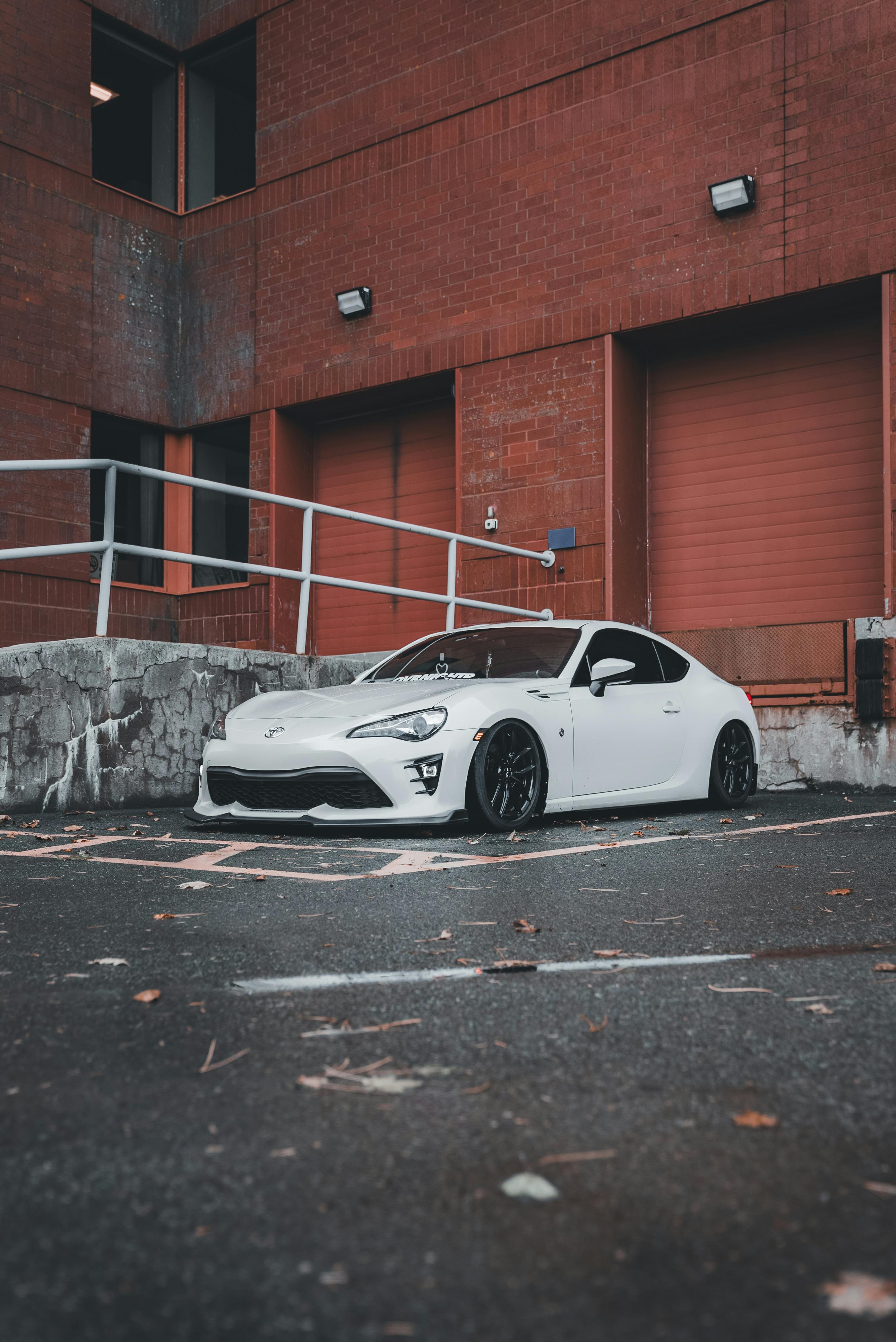 Cele Mai Multe Disponibile pentru Locuitori