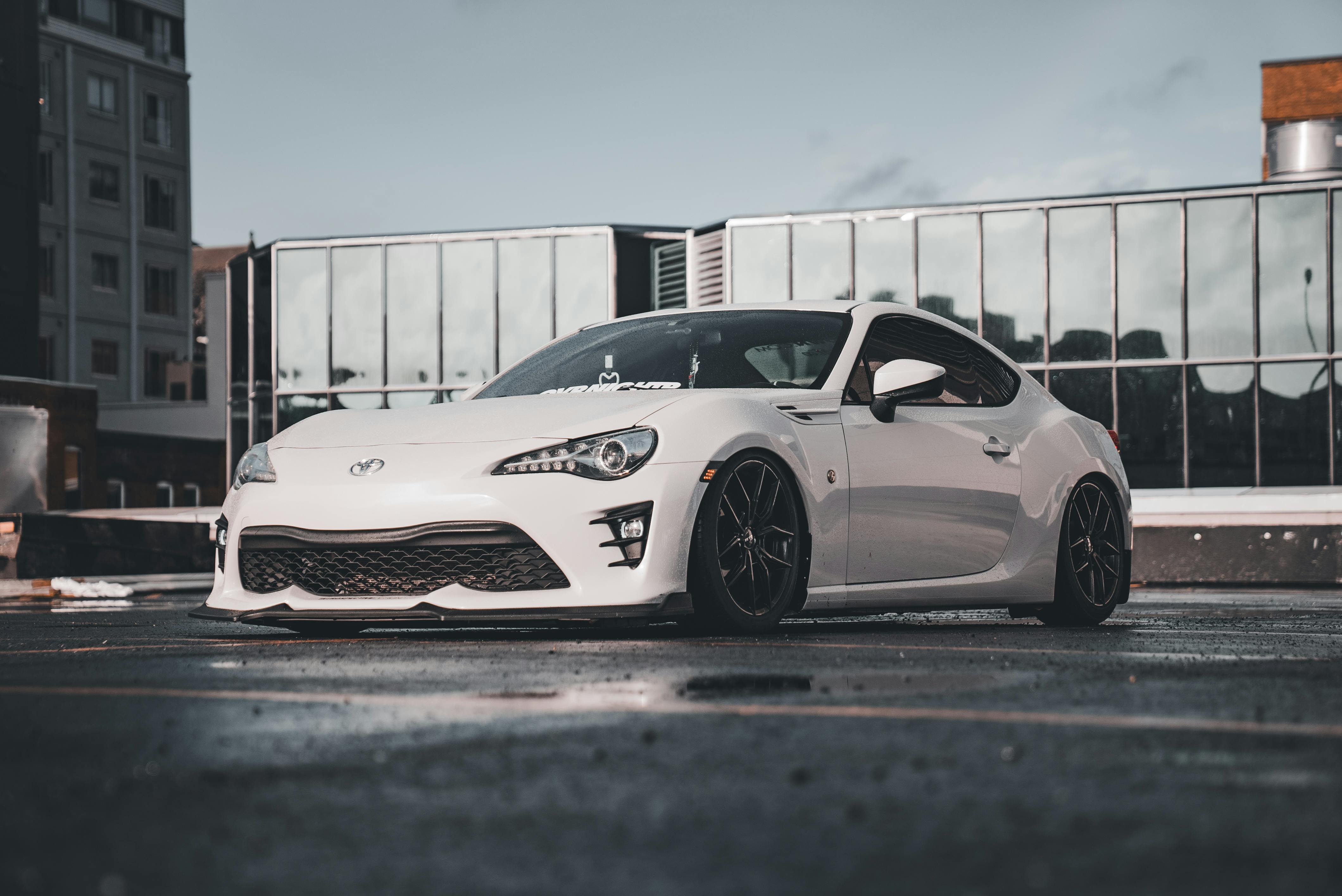 Toyota recalls over 1M vehicles over backup camera issues — Photo by Erik Mclean on Pexels
