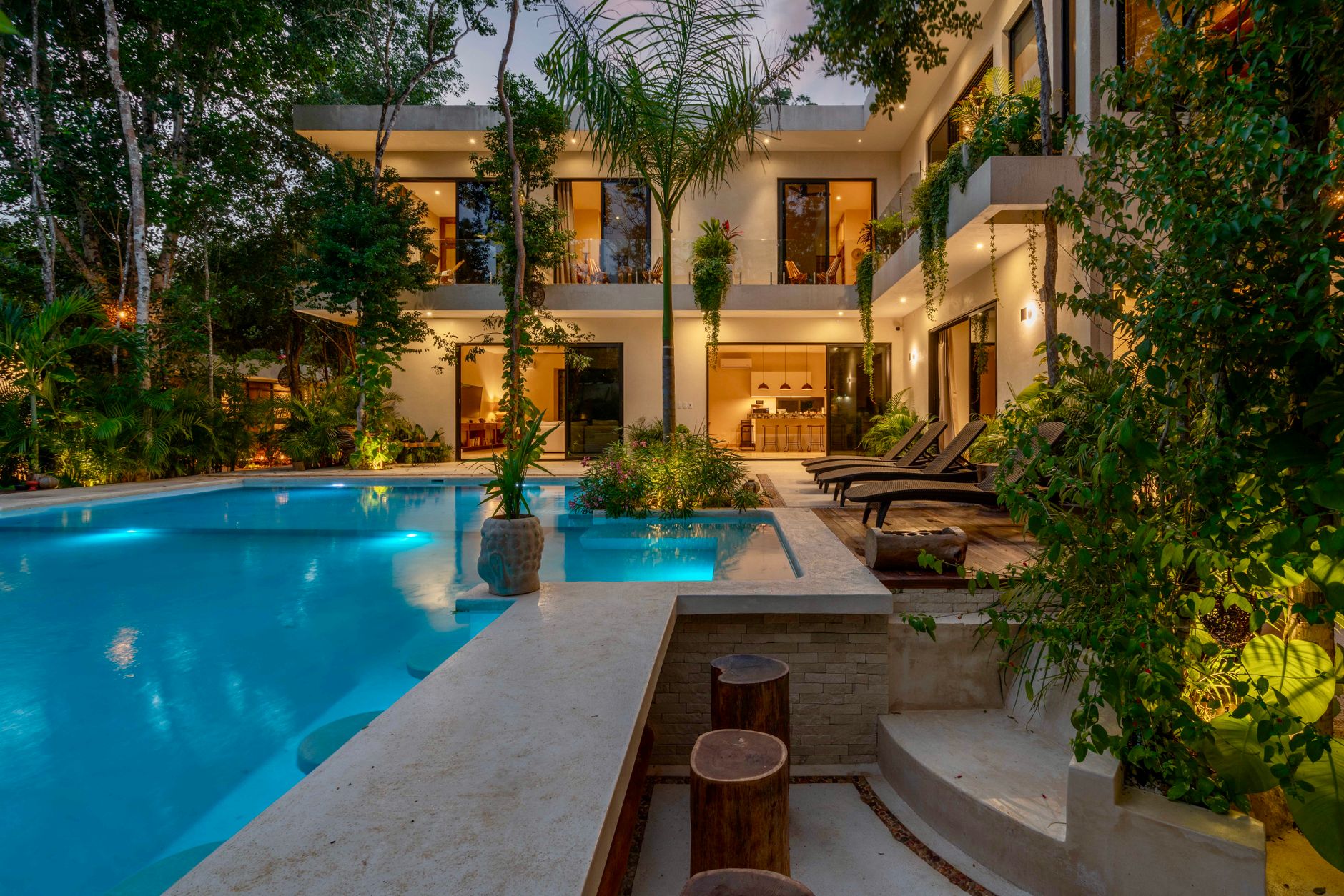Illuminate Your Nights: A Complete Guide to Pool Lighting Options and Trends