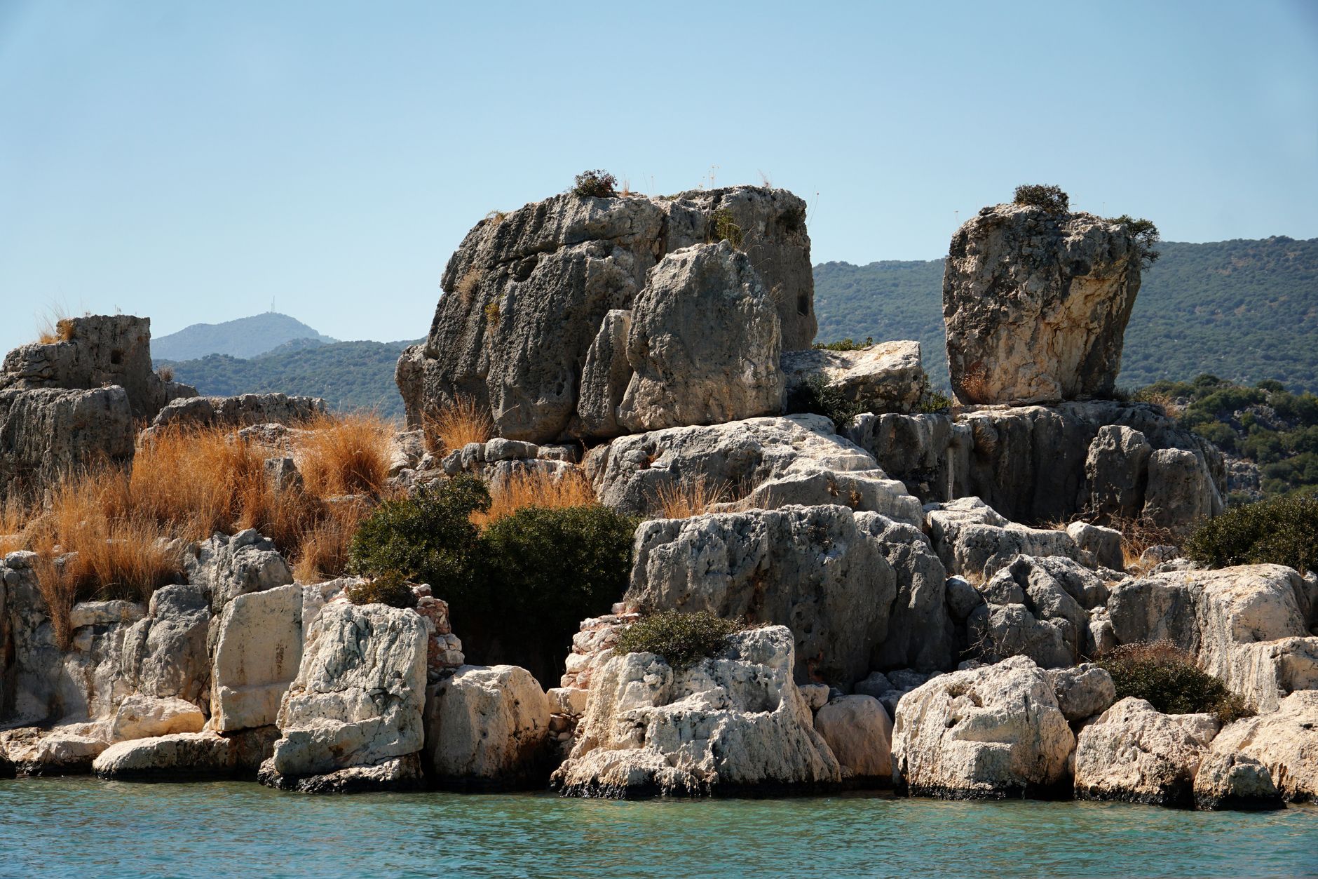 Ancient submerged city stone structures — Curiosidades