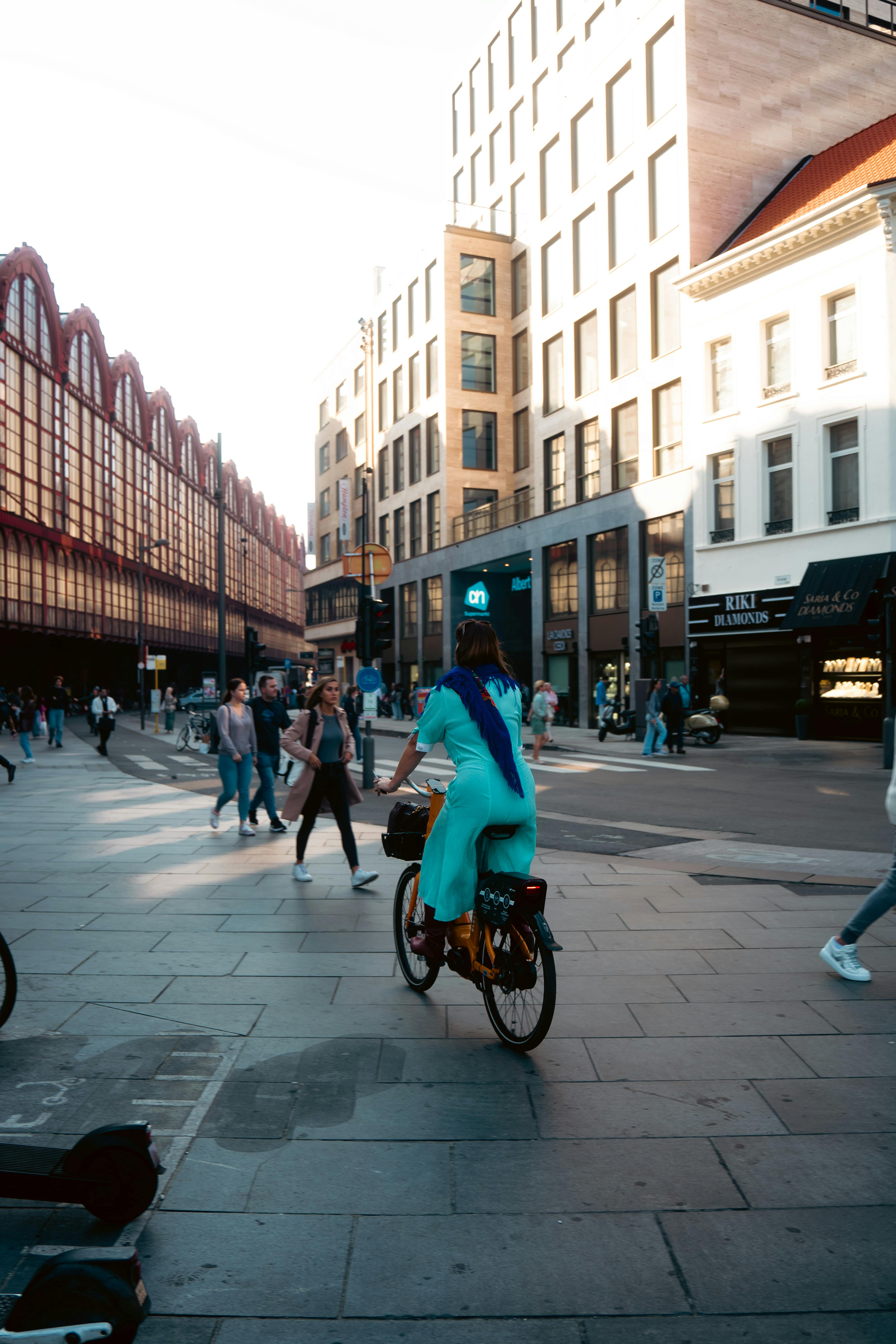 Antwerp Pioneers Europe’s First AI-Powered Bike Highway Linking Port to City Center, Slashing Commute Times by 40% from March 2026