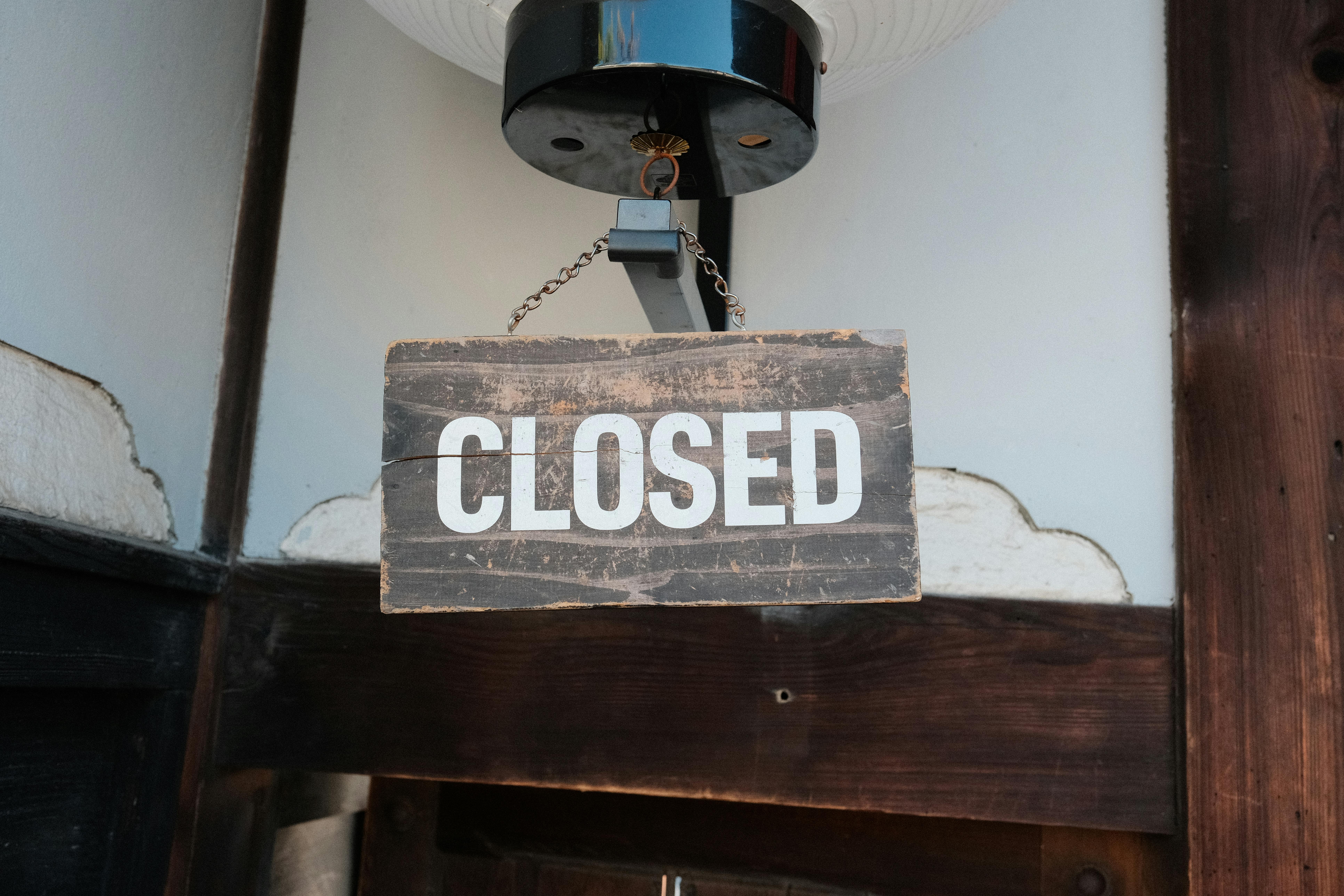 Rustic Closed Sign in Inuyama, Japan · Free Stock Photo