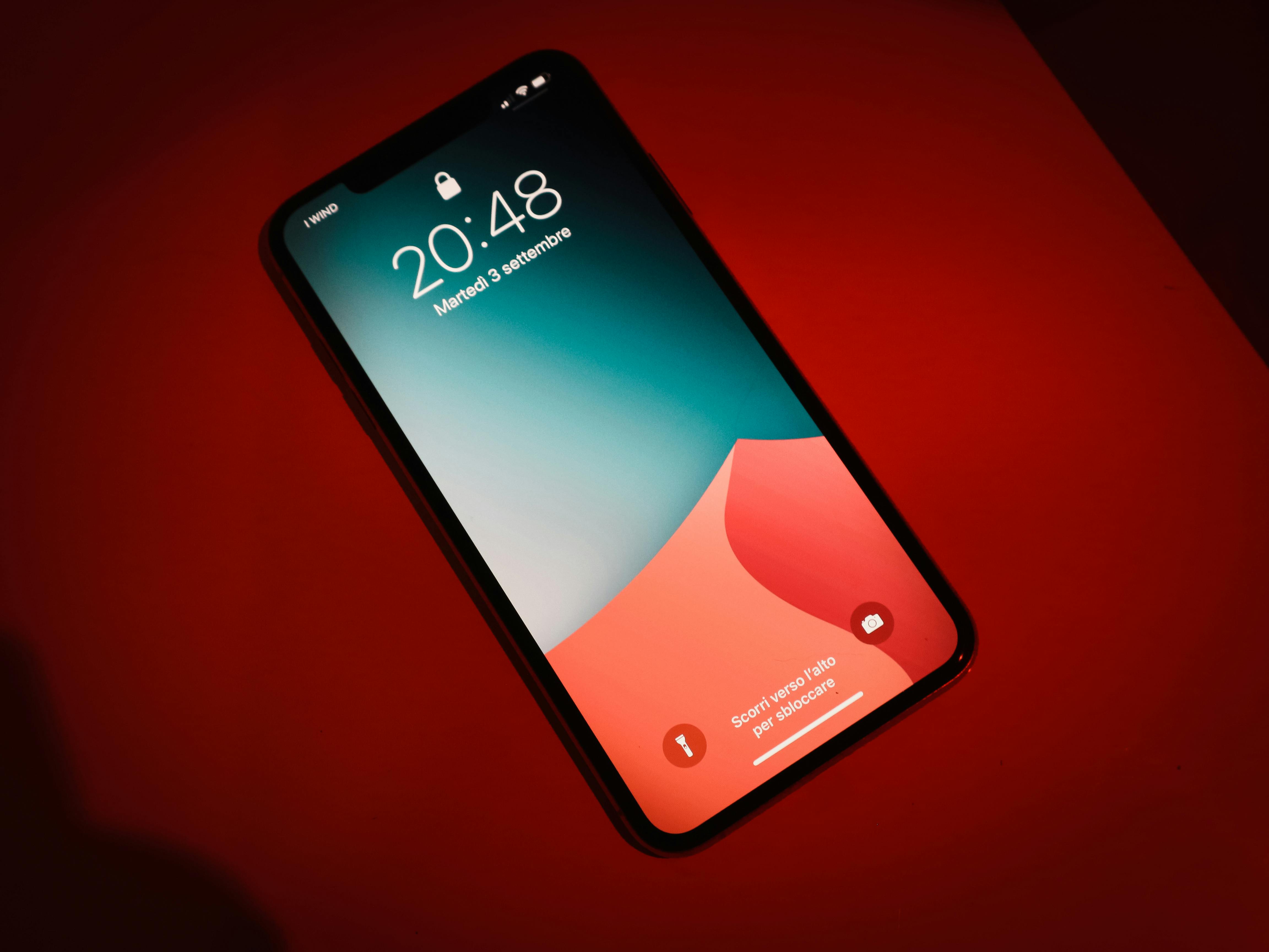 Foto Stok Gratis Tentang Iphone Xs Lampu Merah Teknologi