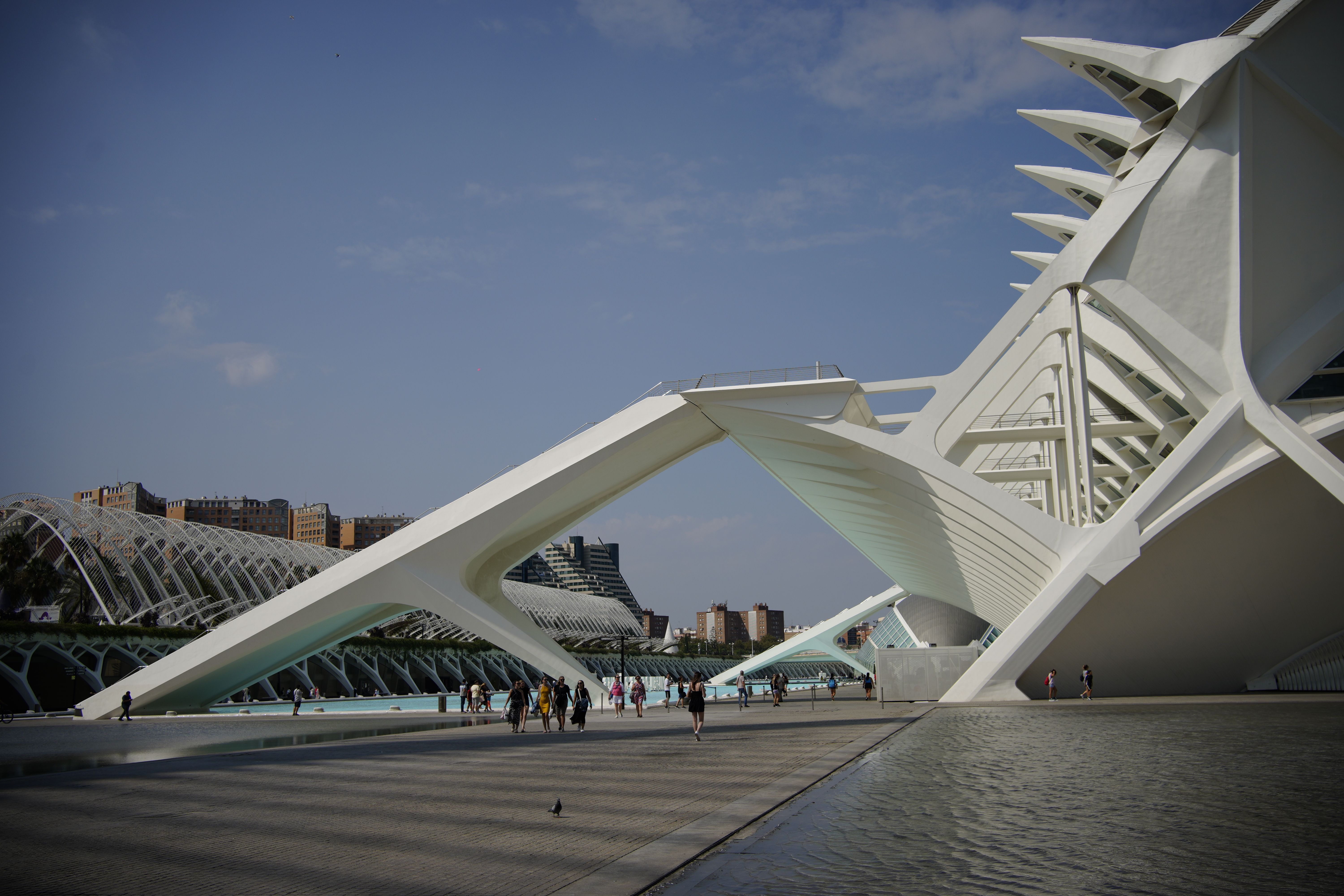 De franc Arquitectura Moderna A València Sota Un Cel Clar Foto d'estoc