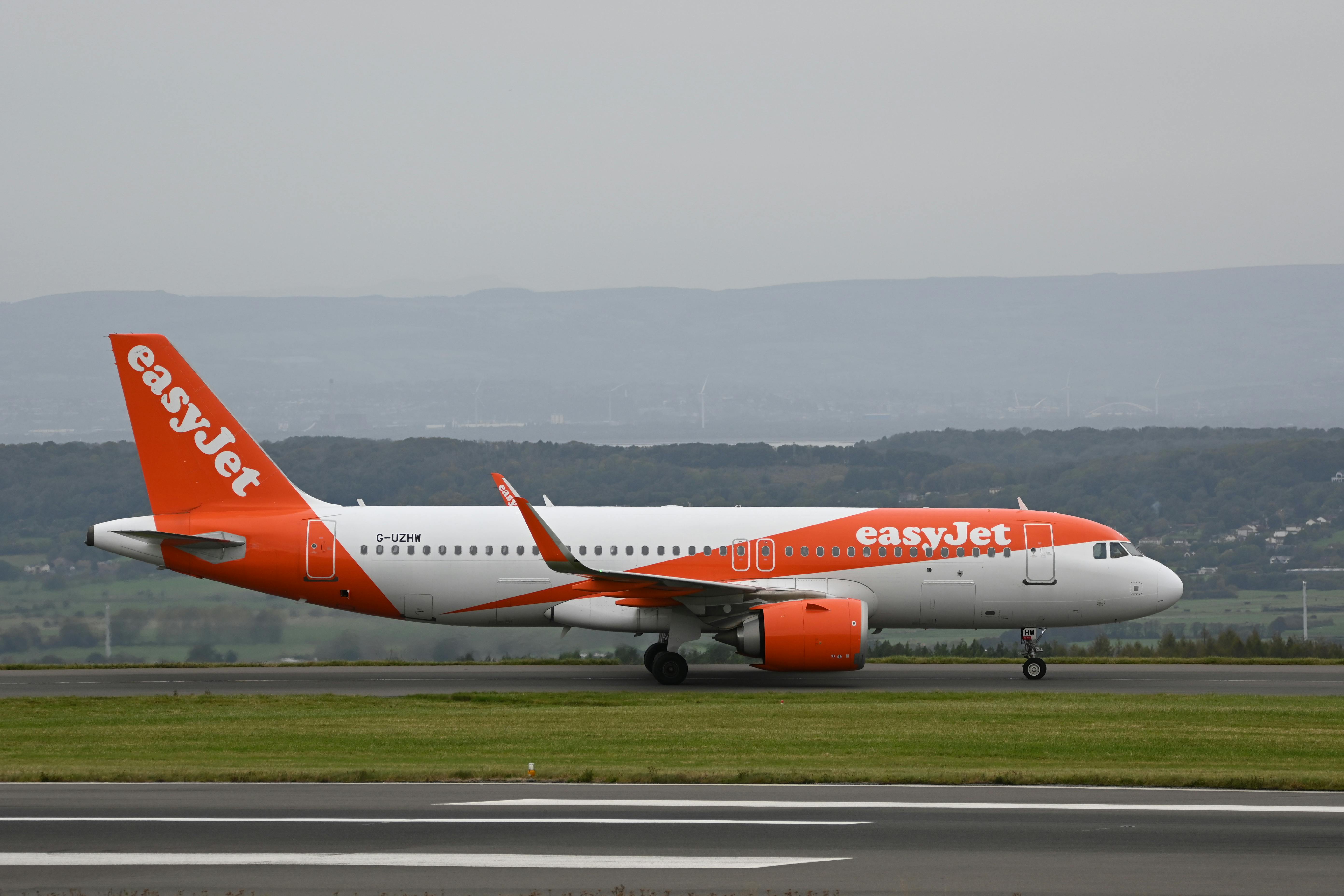 Airbus descoperă defecțiuni la fuselajul Airbus A320; livrările a 50 de avioane în producție sunt amânate, conform Reuters