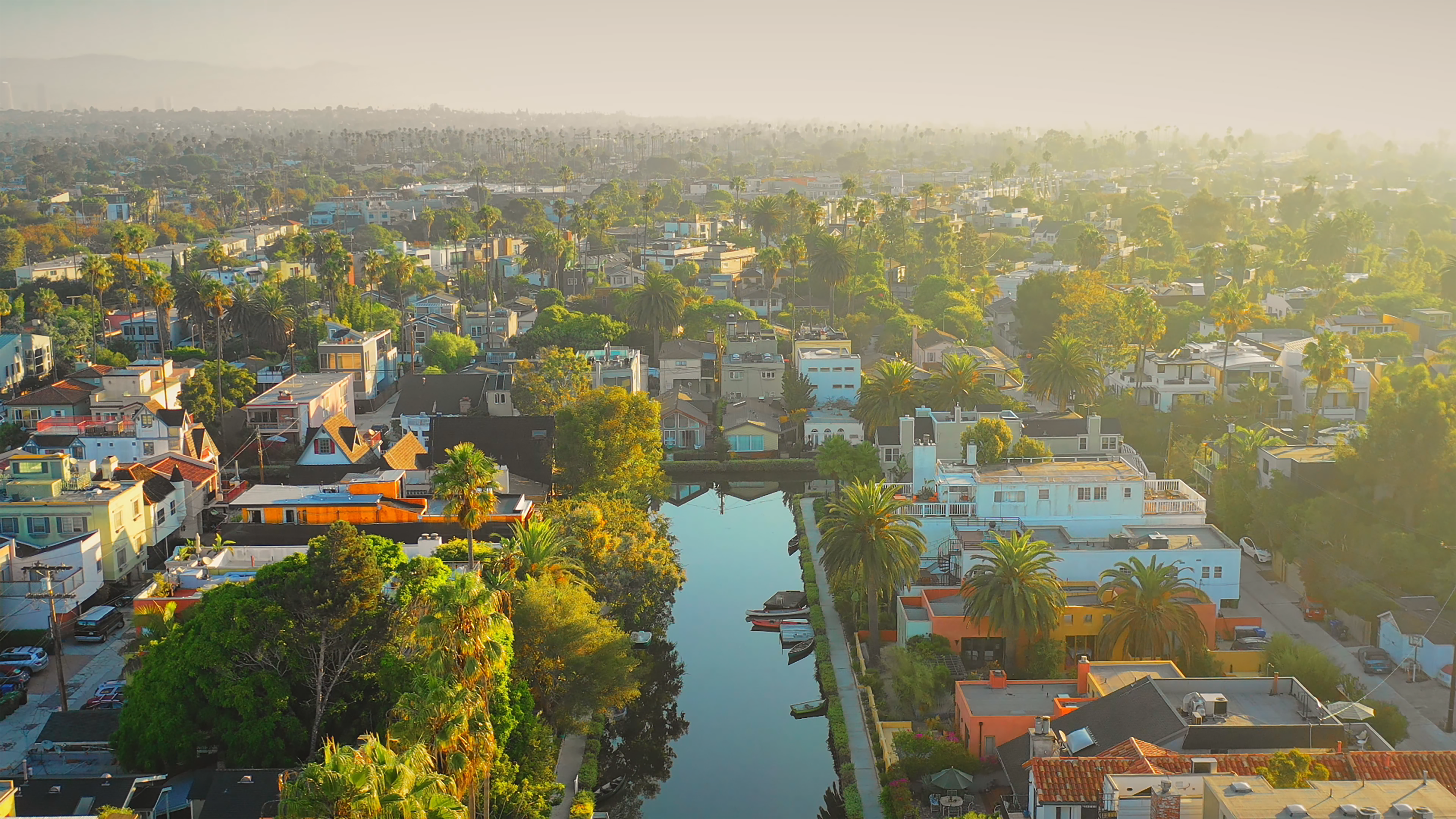 Mortgage Rates Forecast For 2026: Experts Predict Whether Interest Rates Will Drop — Photo by thanhhoa tran on Pexels