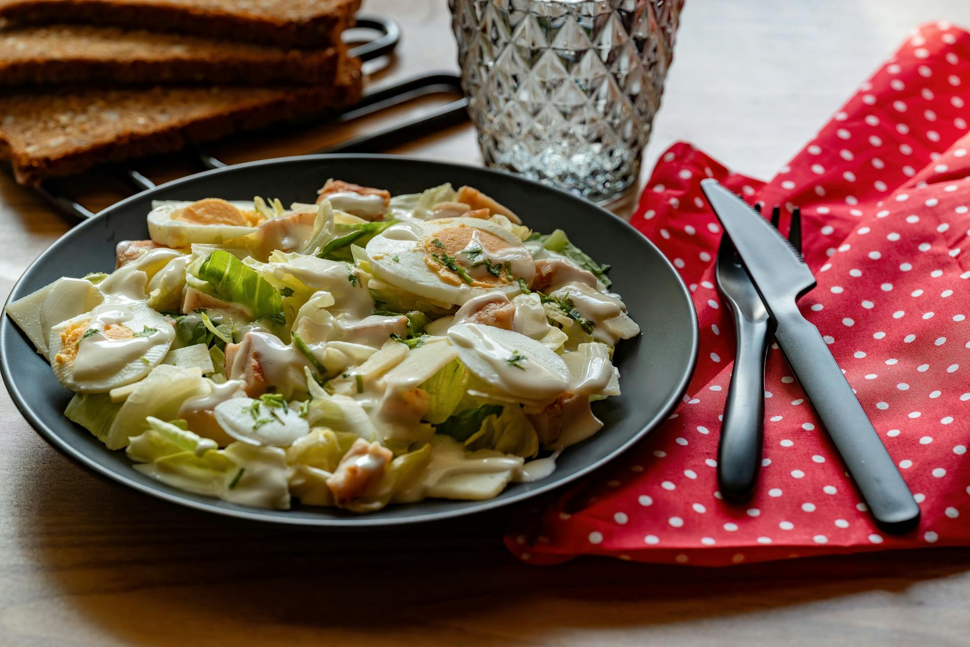 Classic Caesar Salad with Creamy Dressing