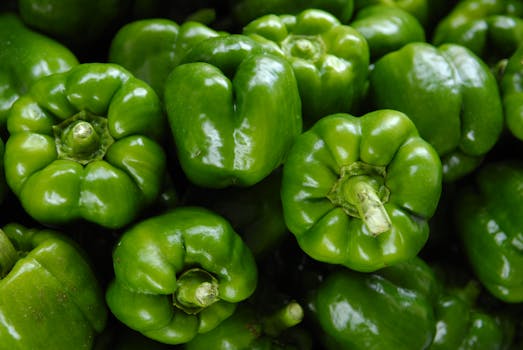 Peppers: vegetable and spice capsicums
