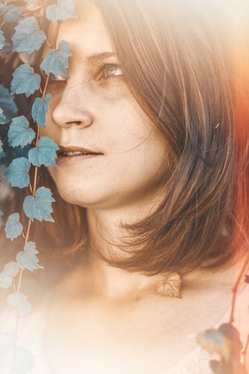 Free Close-up Photo of Woman Looking Away Stock Photo