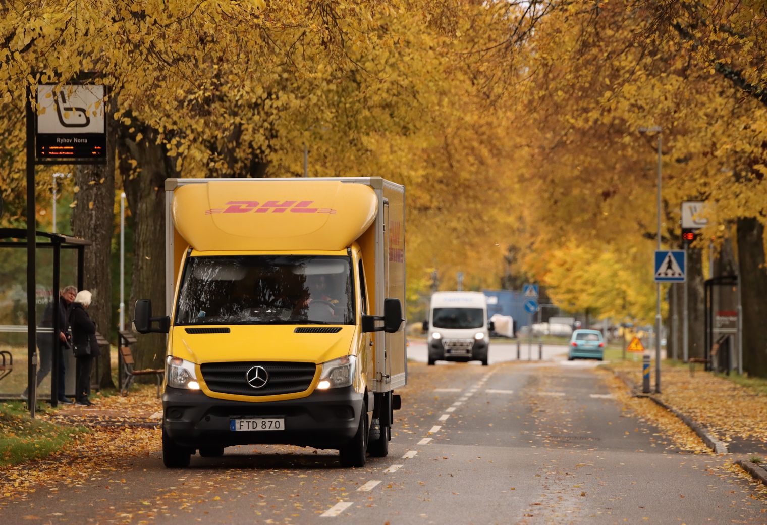 Cockshutt — man and van team loading a removal van