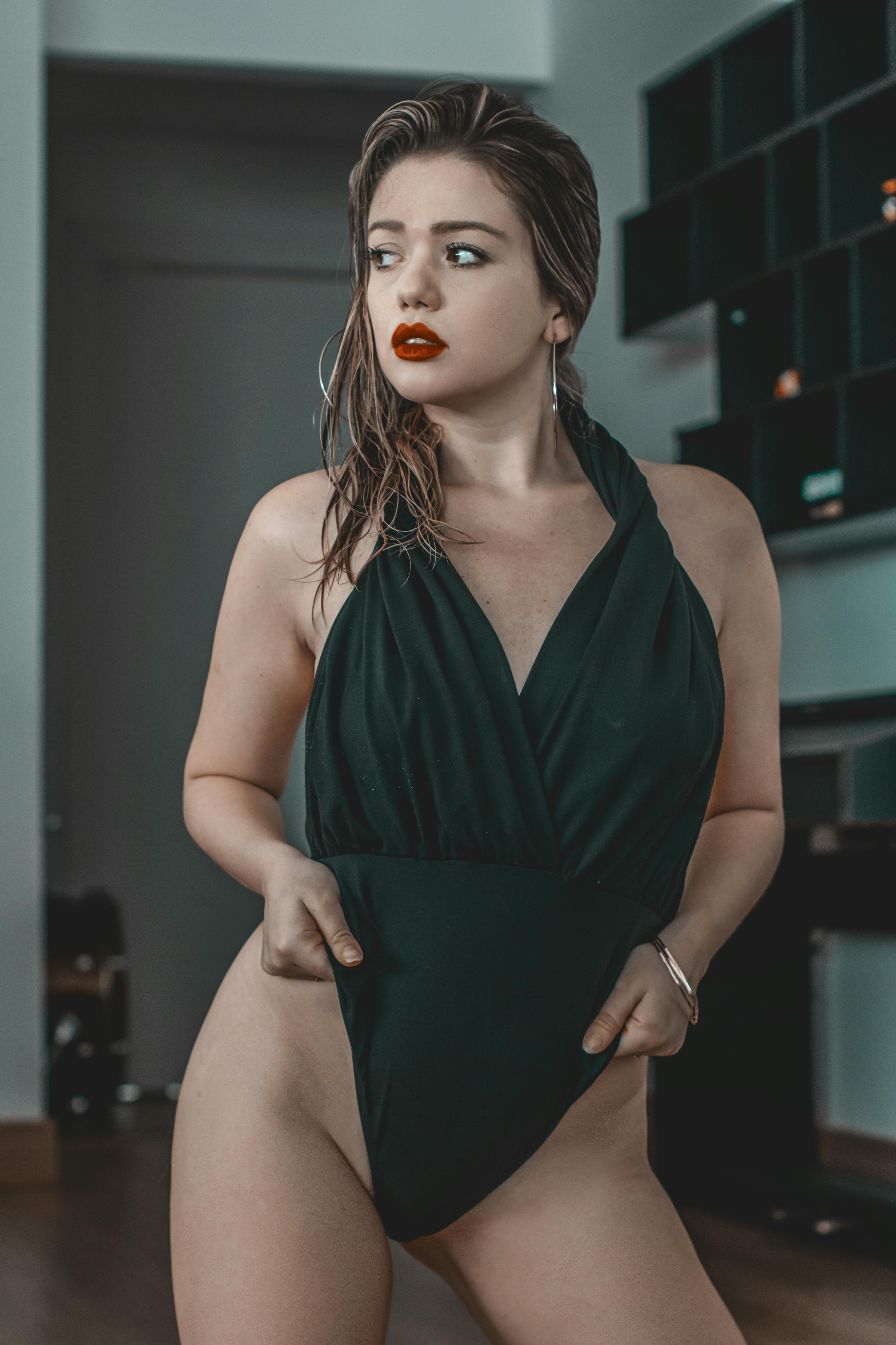 escorts in Manali