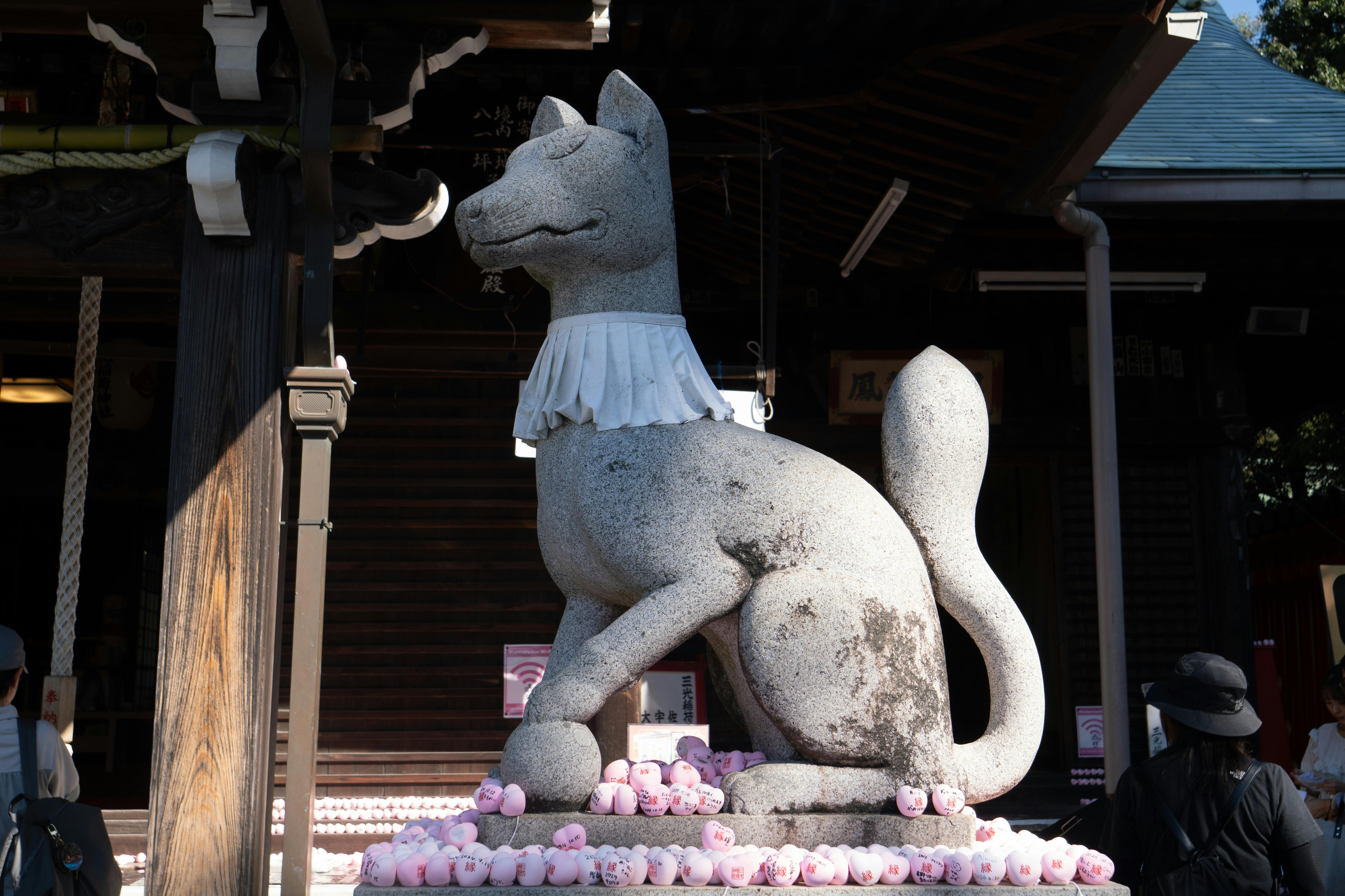 fox statue at japanese inuyama temple