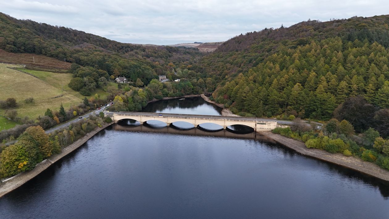 Scenic View Of Ladybower Reservoir Bridge In Autumn Free Stock Photo scenic-view-of-ladybower-reservoir-bridge-in-autumn-free-stock-photo