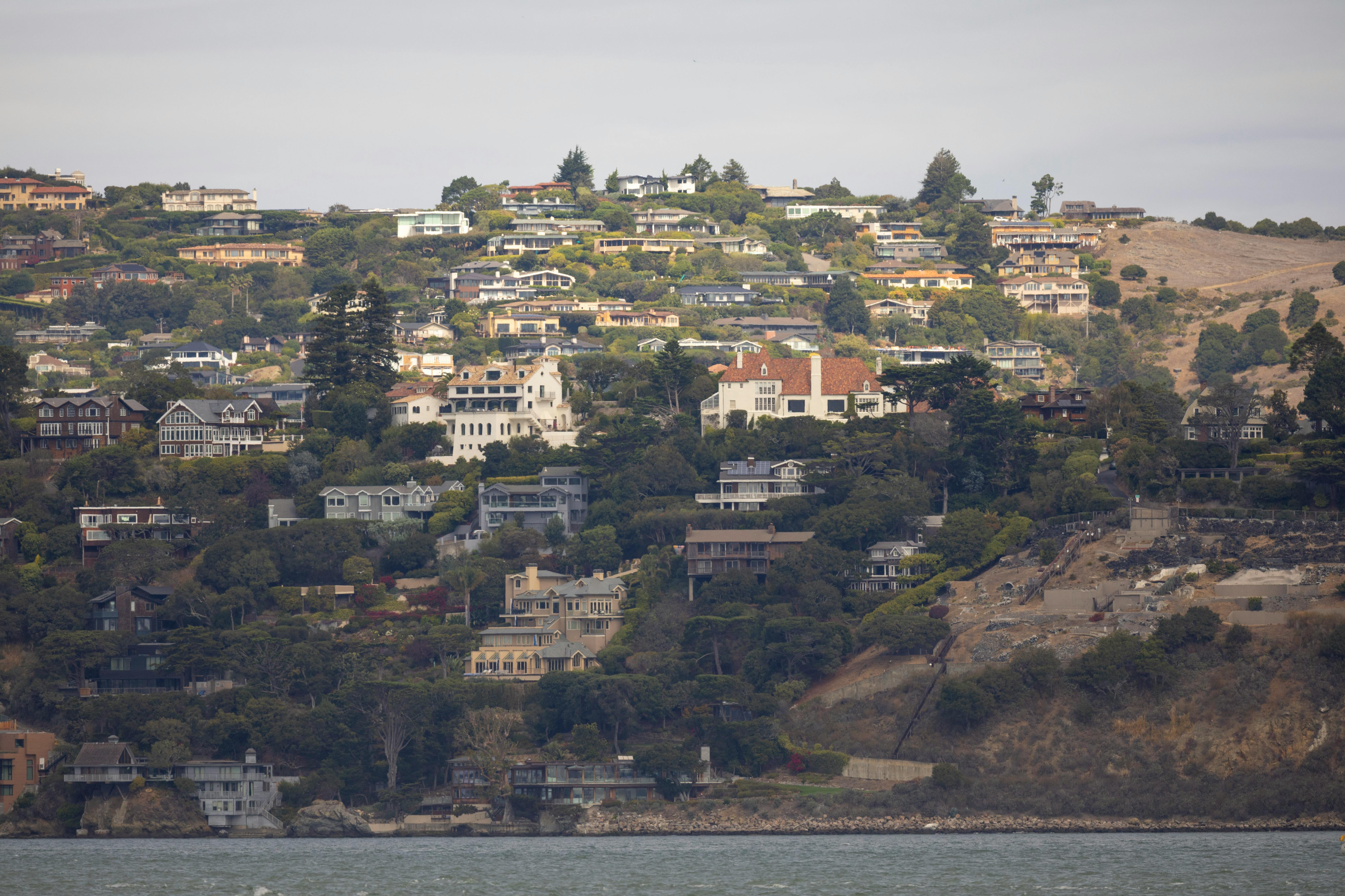 Mortgage rates fall, Bay Area home prices still high - NBC Bay Area — Photo by Stephen Leonardi on Pexels