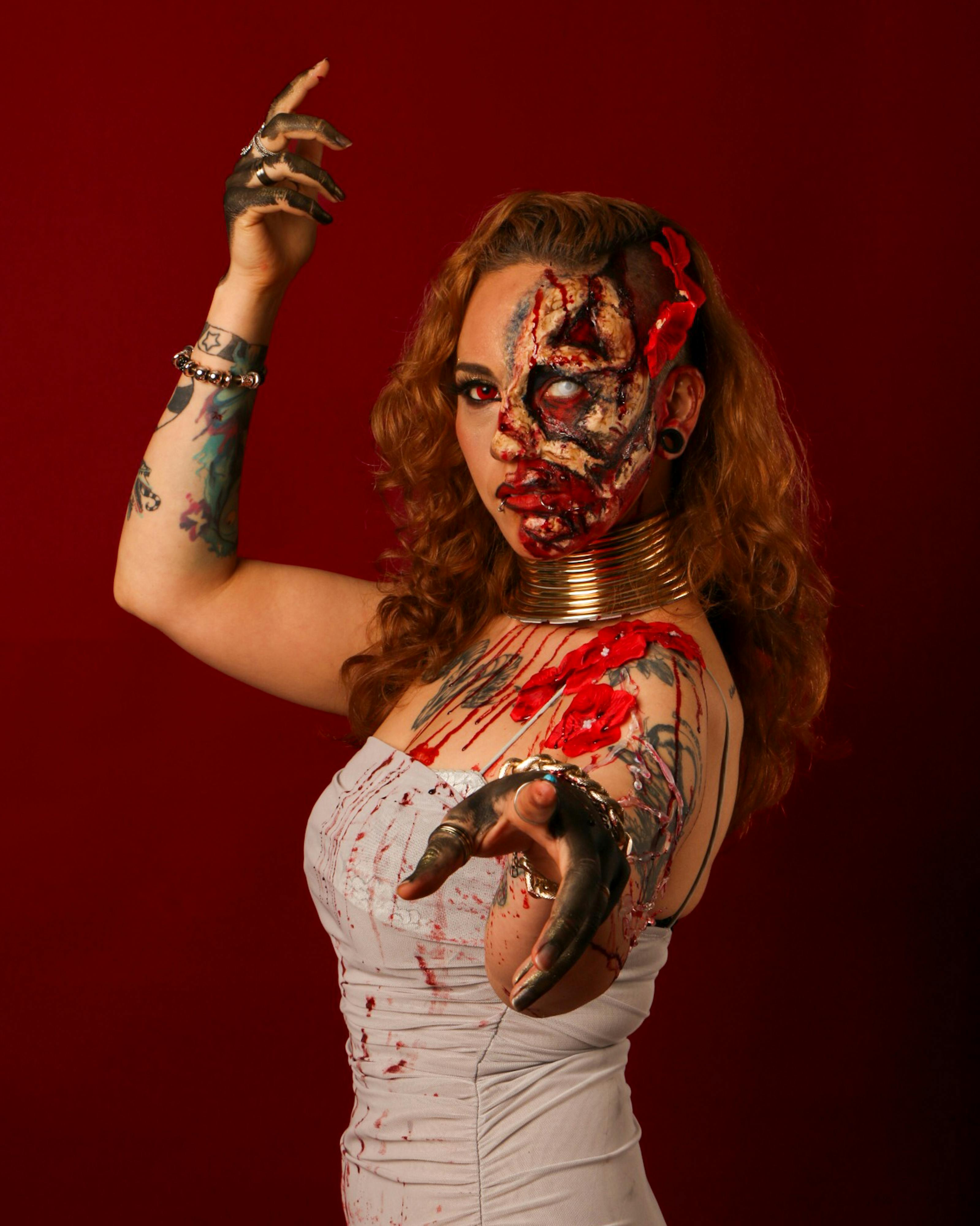 Ücretsiz Yüz Makyaj Sanatıyla Yaratıcı Korku Kostümü Stok Fotoğraflar