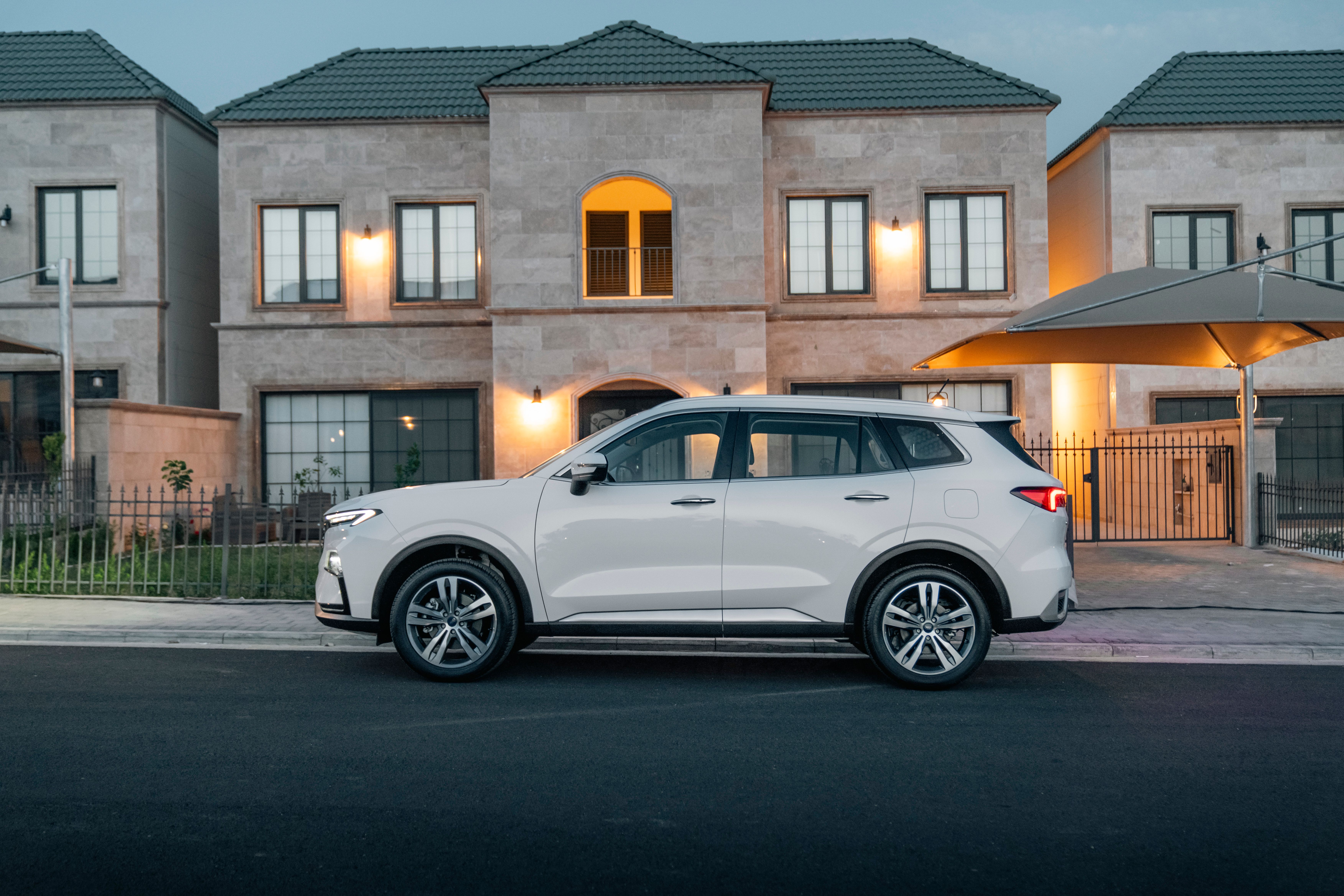 New Geely EX2 - pictures