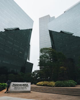 探索巴西圣保罗罗查维拉大厦的时尚建筑设计