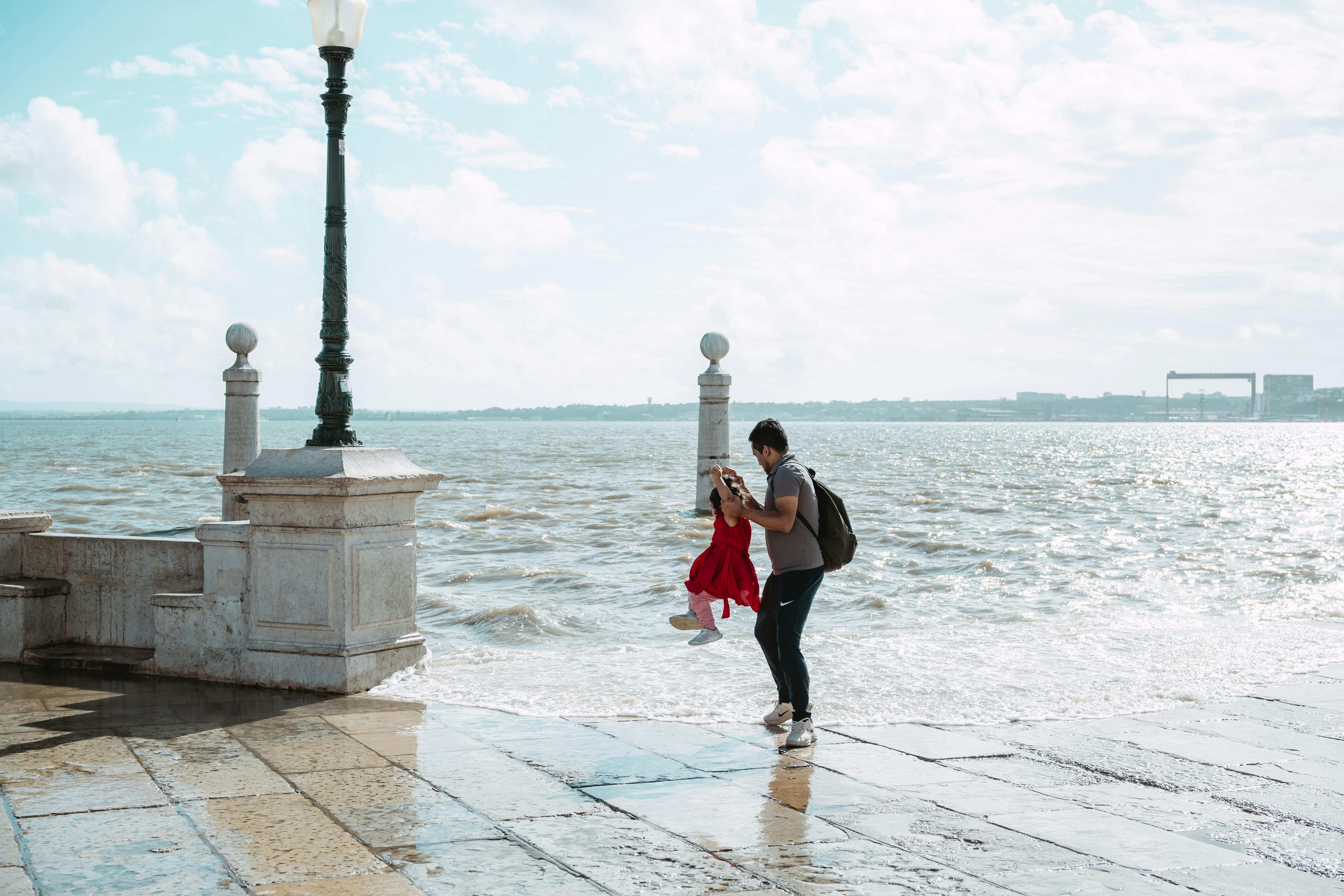 family travel quotes — Photo by Nuno Magalhães on Pexels