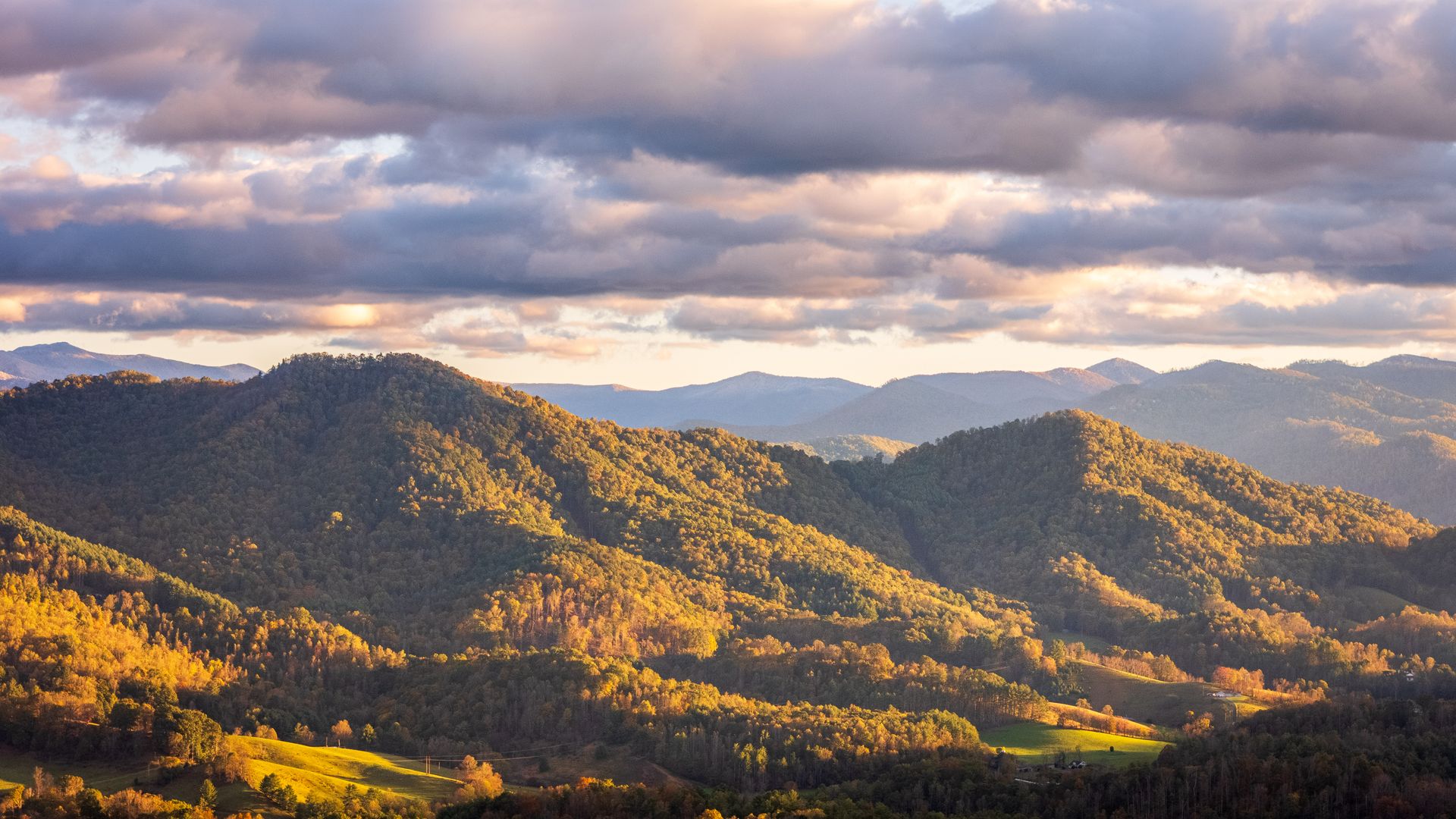 Appalachian mountain landscape in Tennessee — rolling green ridgelines frame Johnson City 
