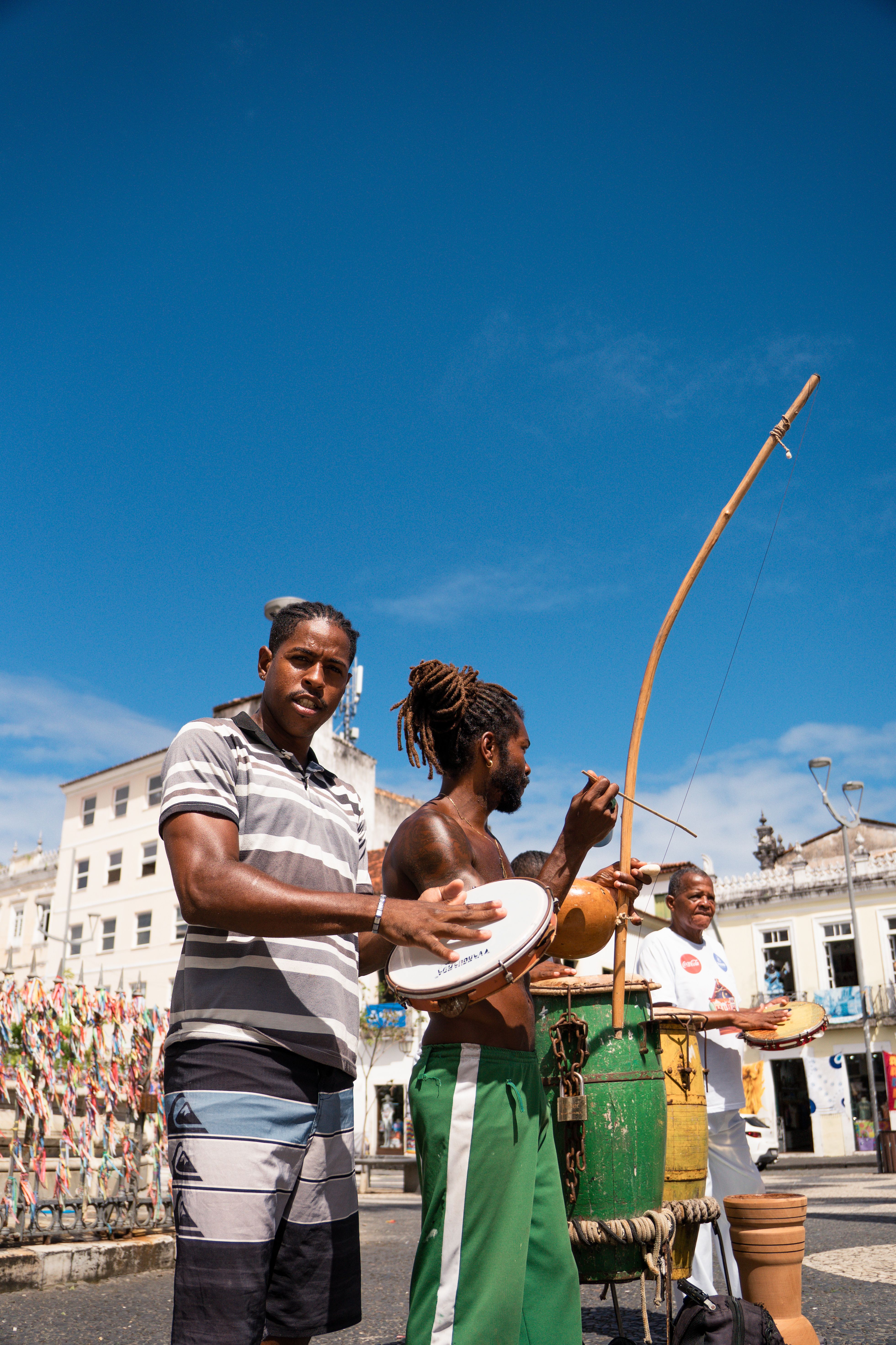 Músicos De Rua Se Apresentam Em Salvador, Brasil · Foto profissional ...