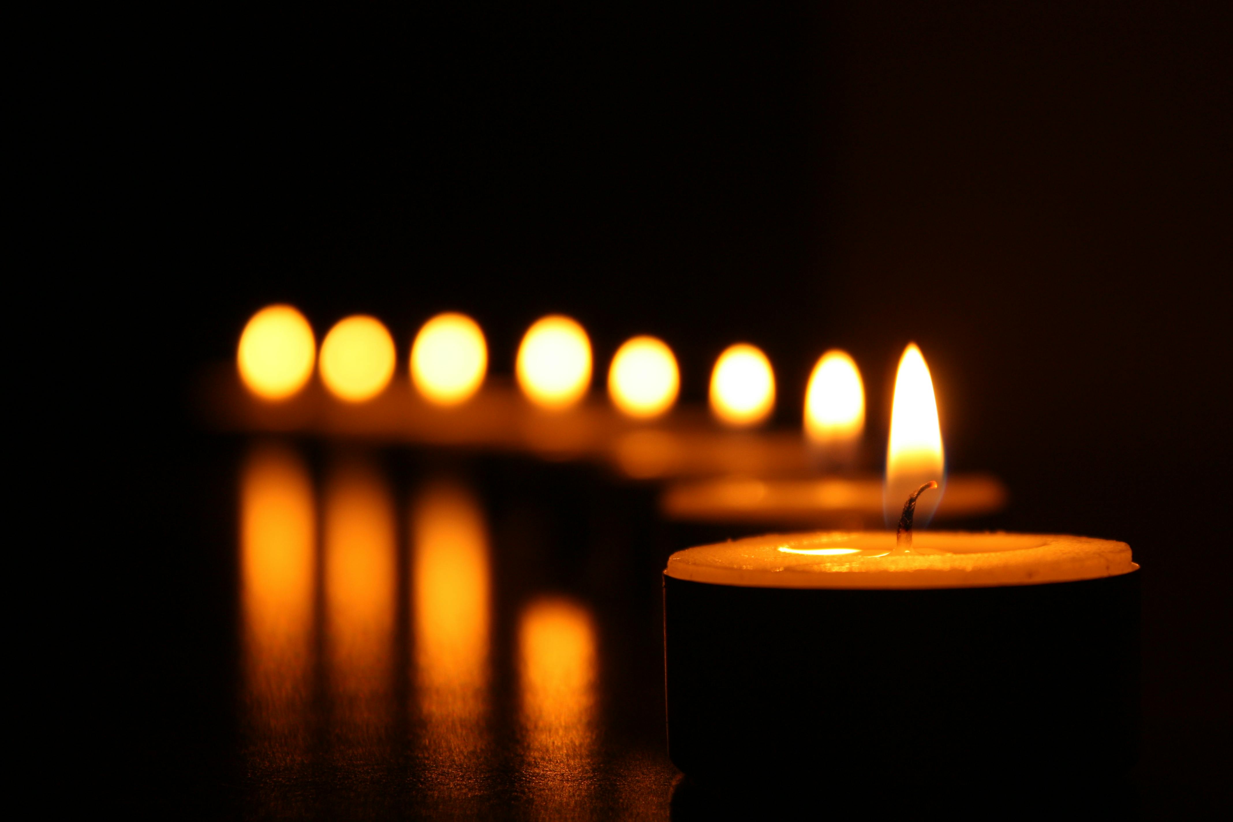 light a candle in remembrance