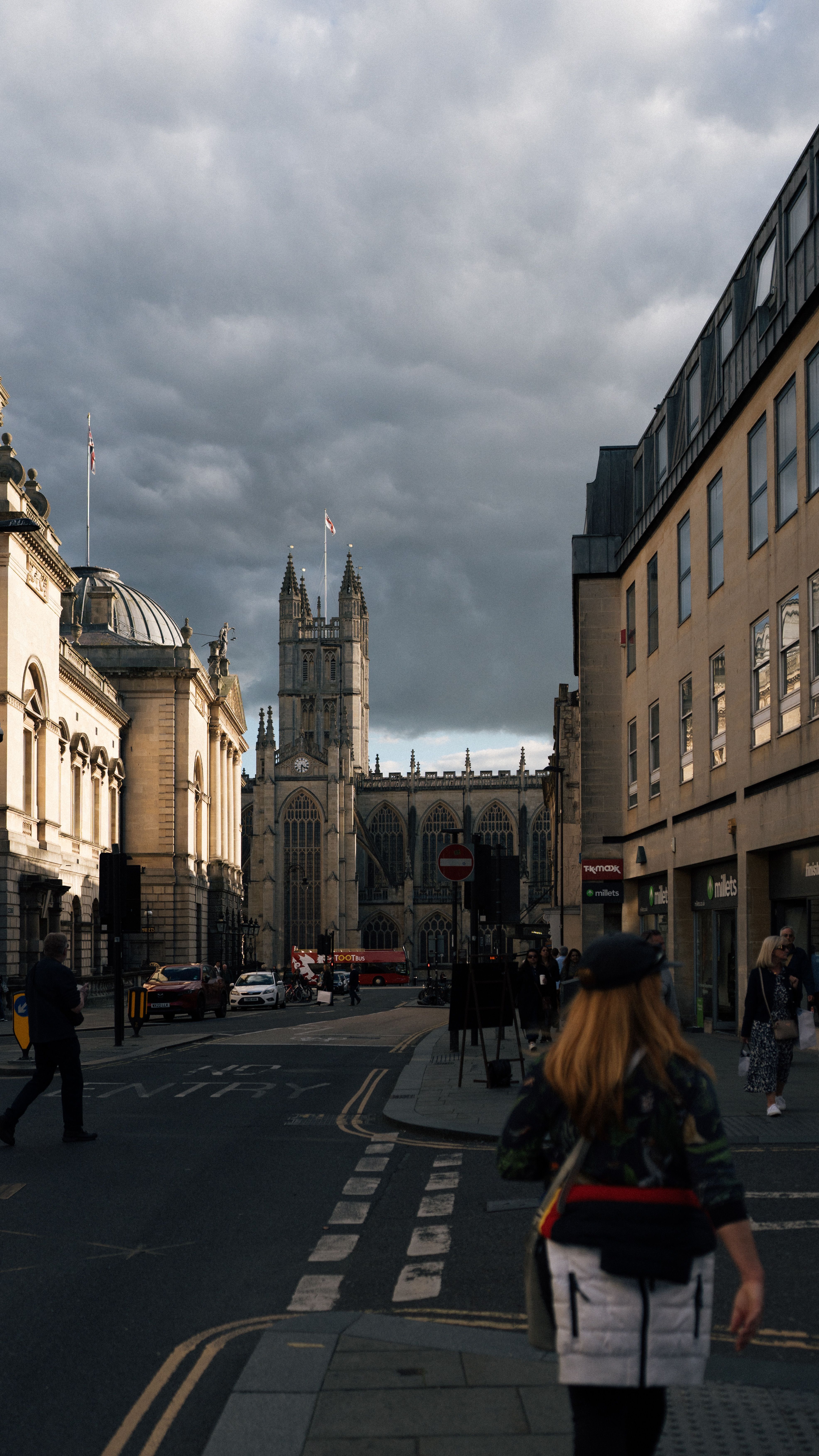 Historic Cities of the UK: A Cultural Journey by Coach