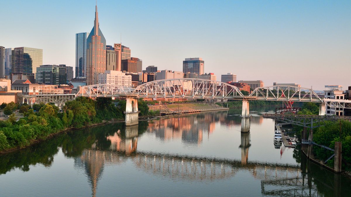 Nashville, TN Back-To-School Giveaways Near Me: Where to Find Legit Deals