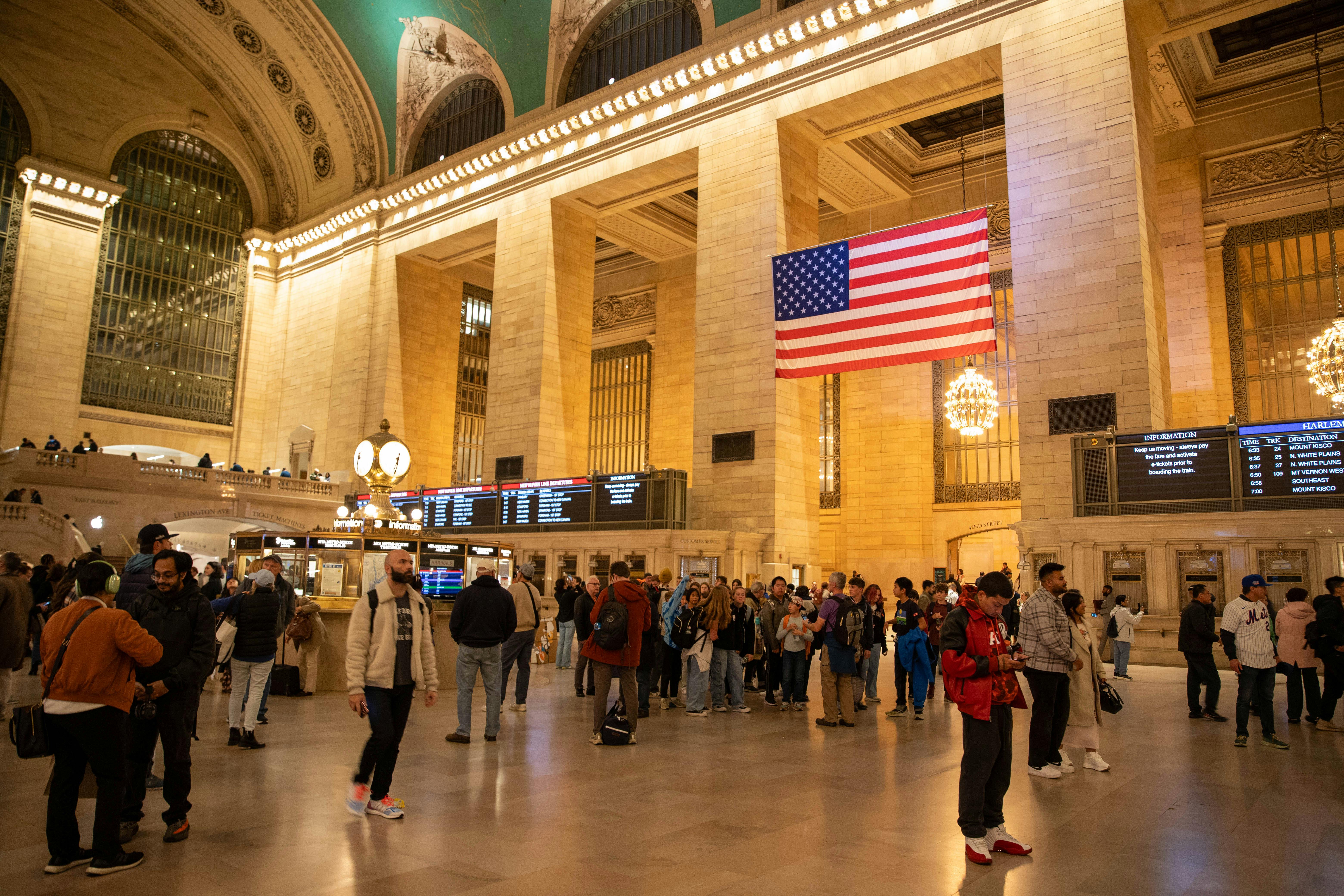 Public Opinion Review: Americans' Reactions to the Word 'Socialism' — Photo by Louis on Pexels