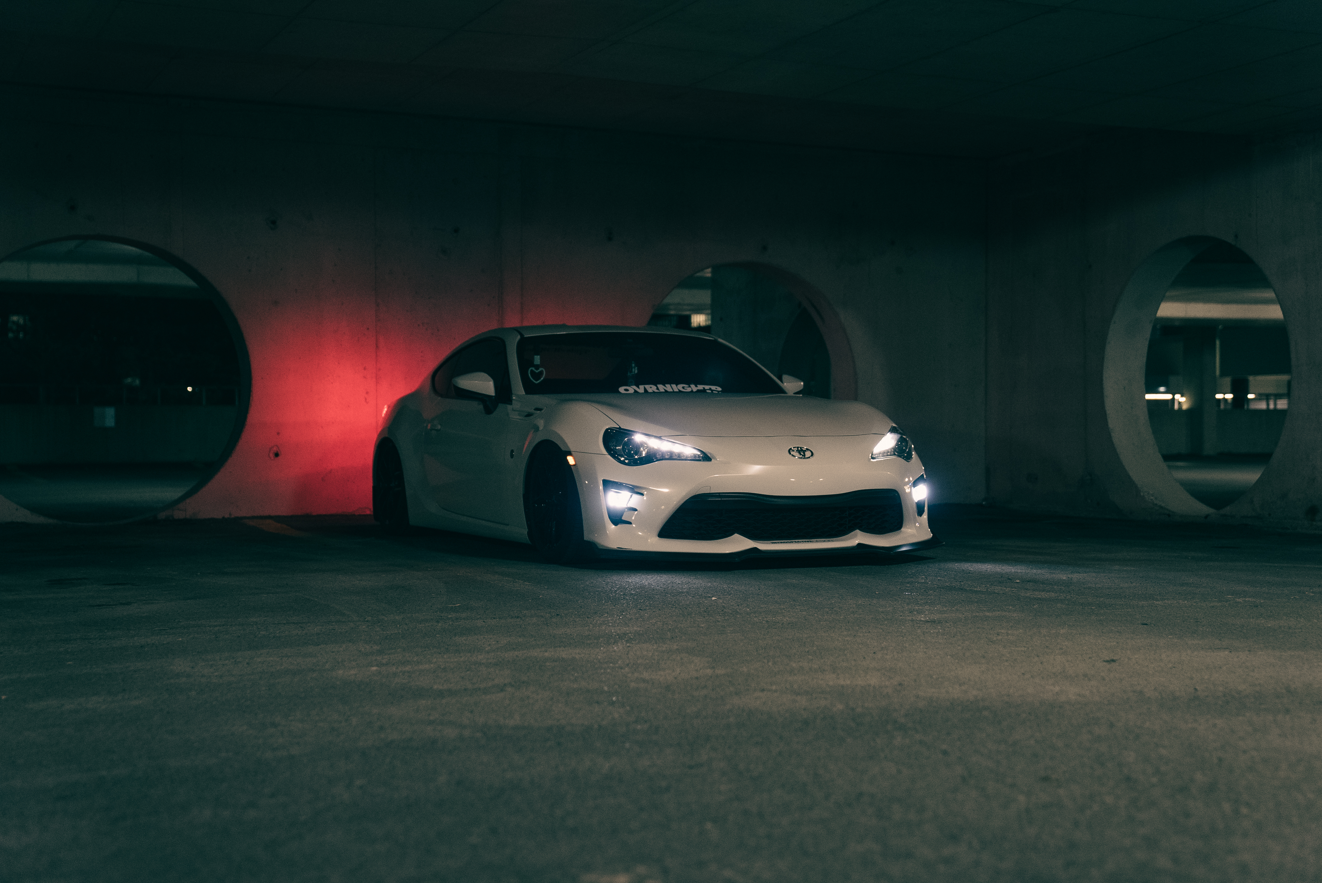 fitment architecture automotive data integration — Photo by Erik Mclean on Pexels