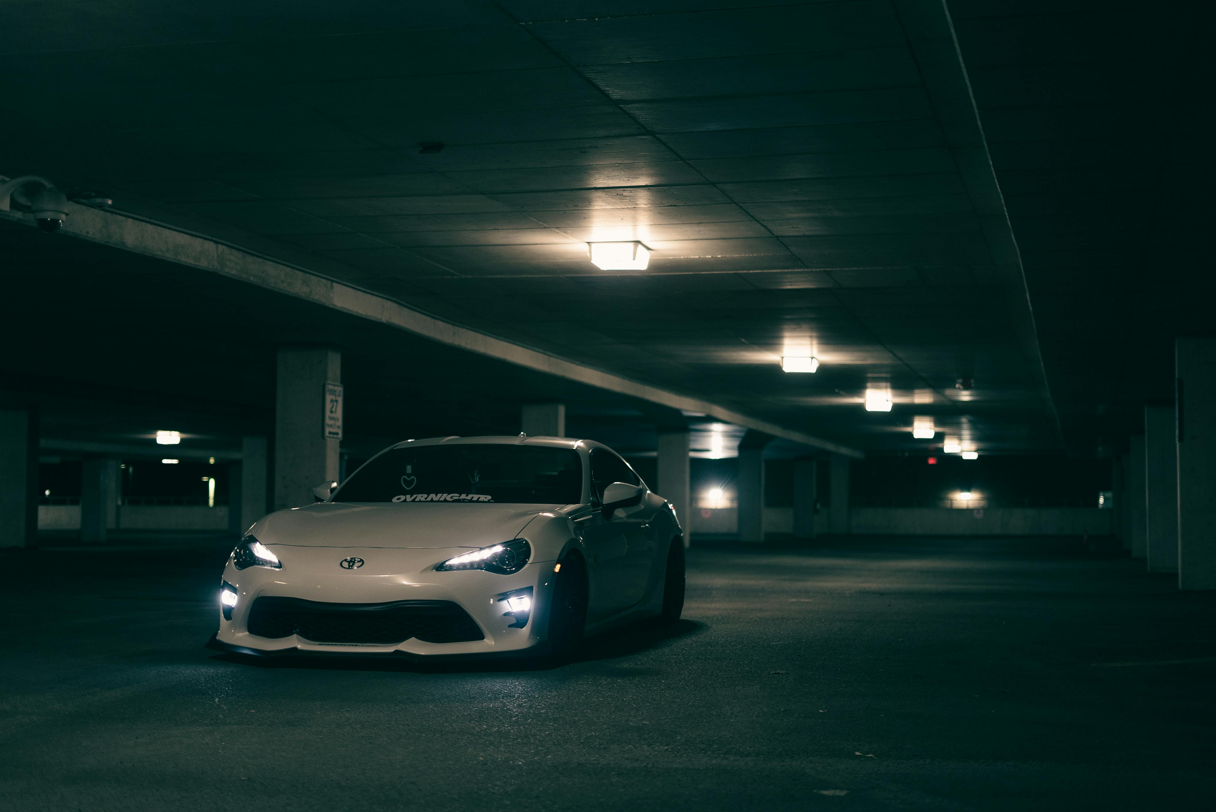 fitment architecture automotive data integration — Photo by Erik Mclean on Pexels