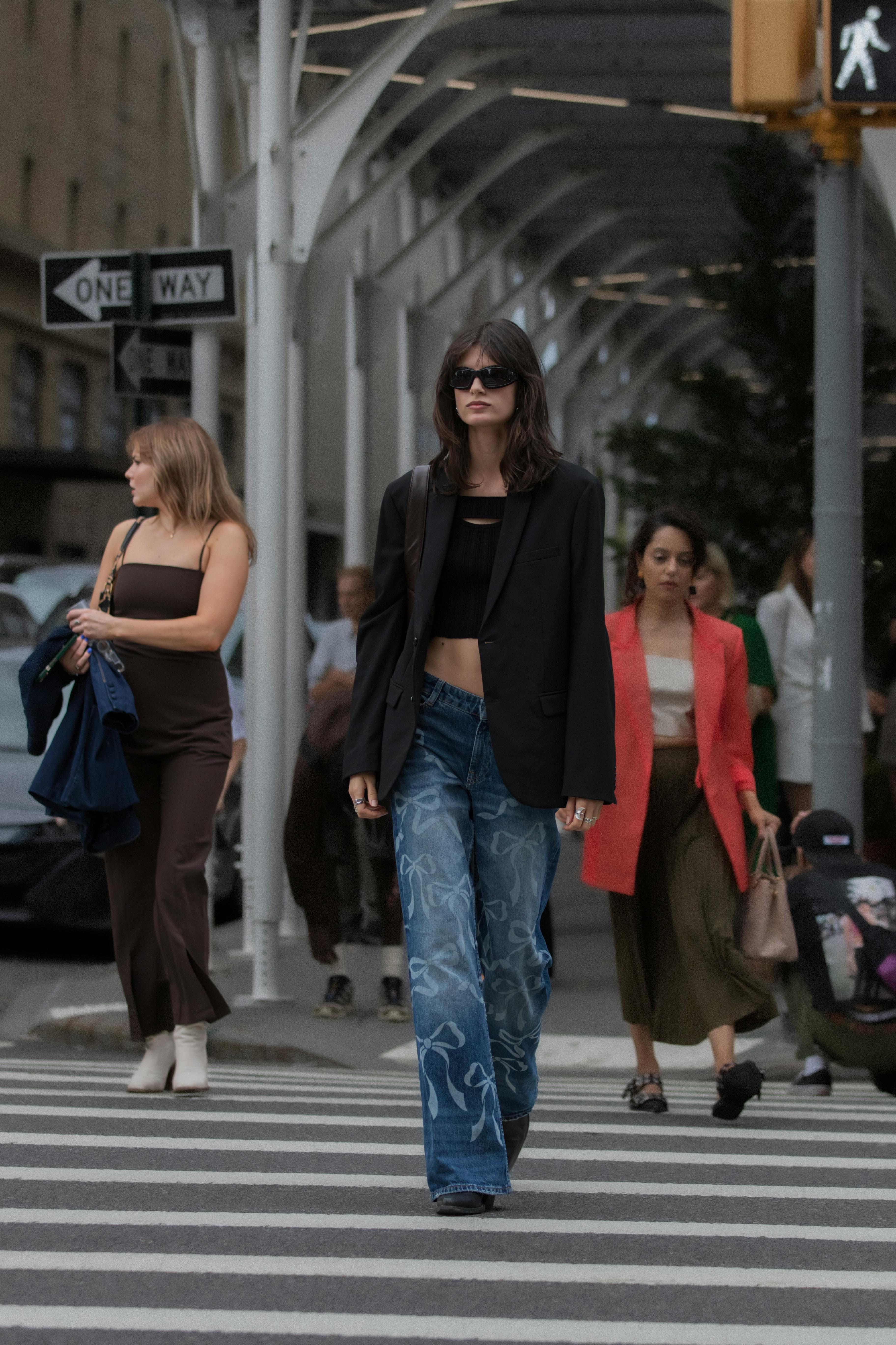 The Art of Creating GIFs that Showcase a Show's Essence