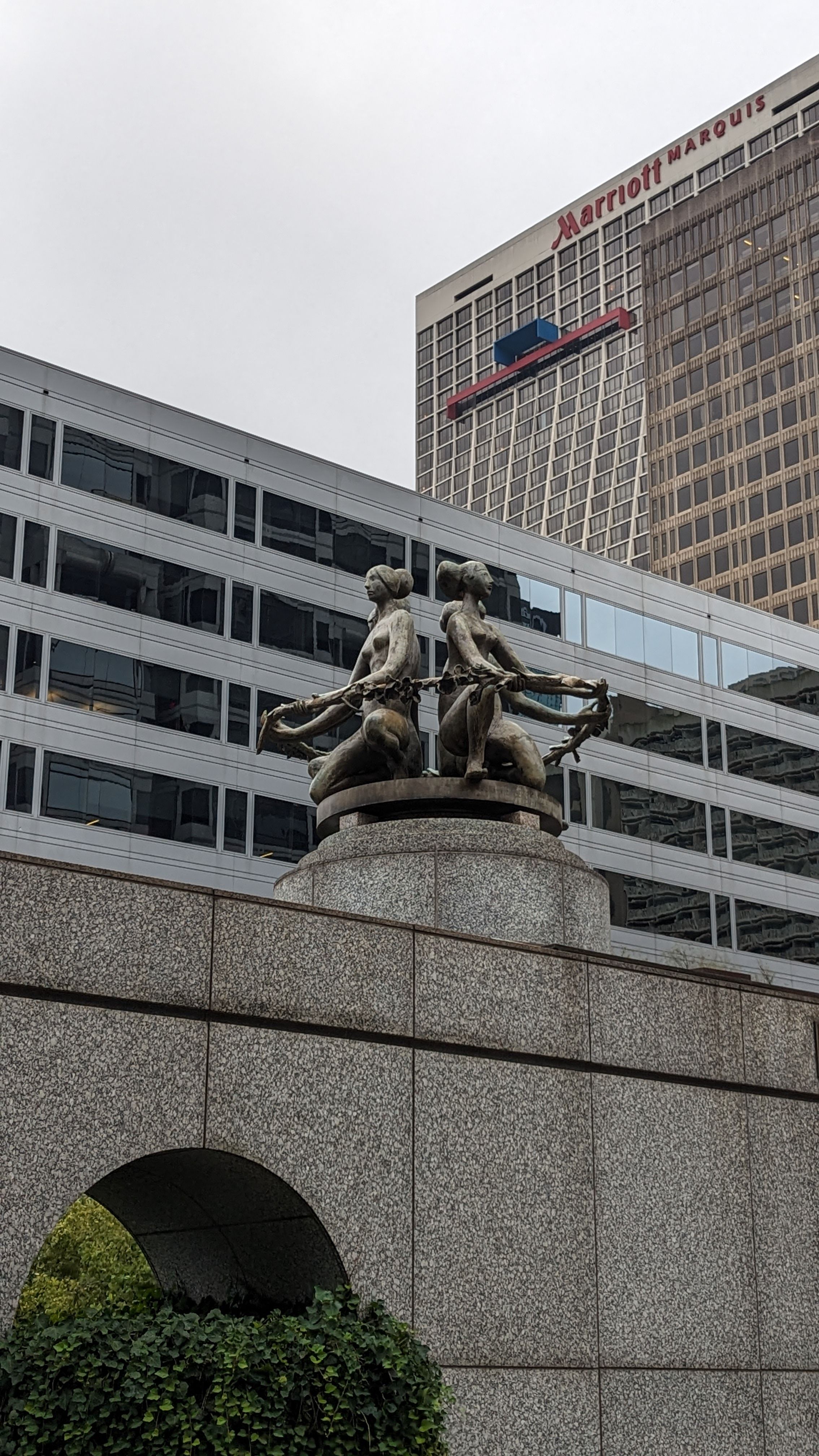 Downtown Atlanta Sculpture with Marriott Hotel · Free Stock Photo
